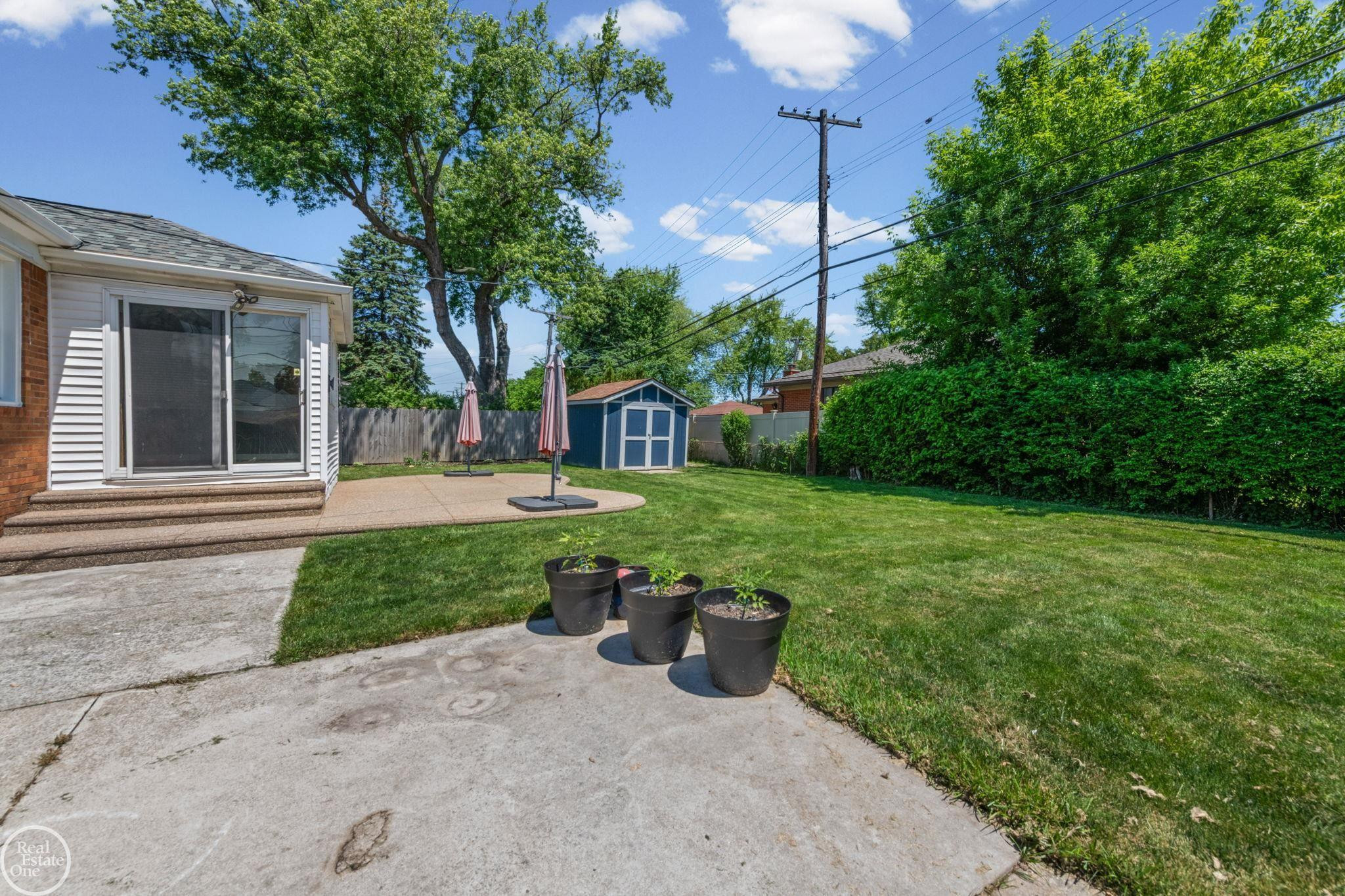 27512 Little Mack Avenue, Saint Clair Shores, MI 48082 — Photo 5