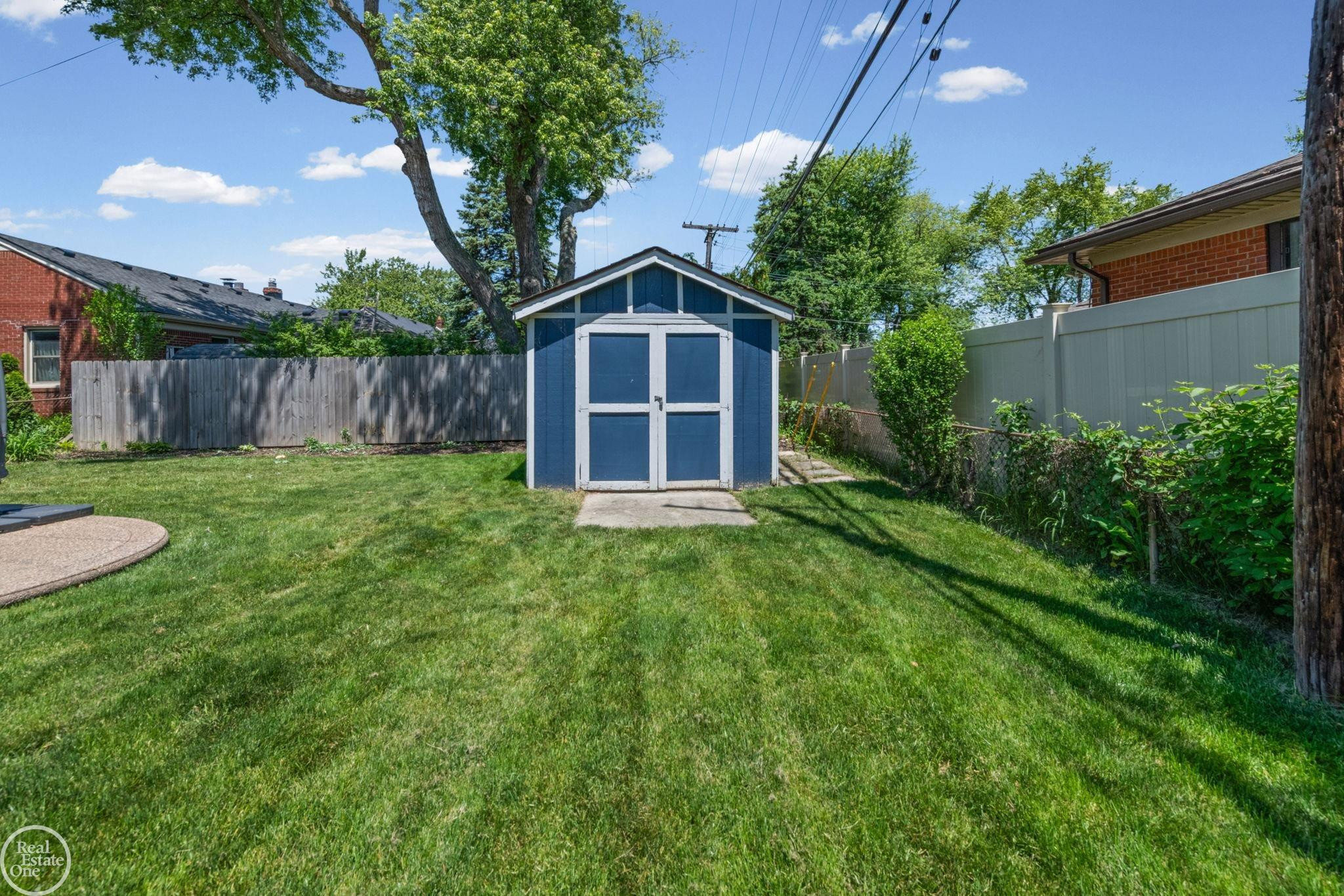 27512 Little Mack Avenue, Saint Clair Shores, MI 48082 — Photo 6