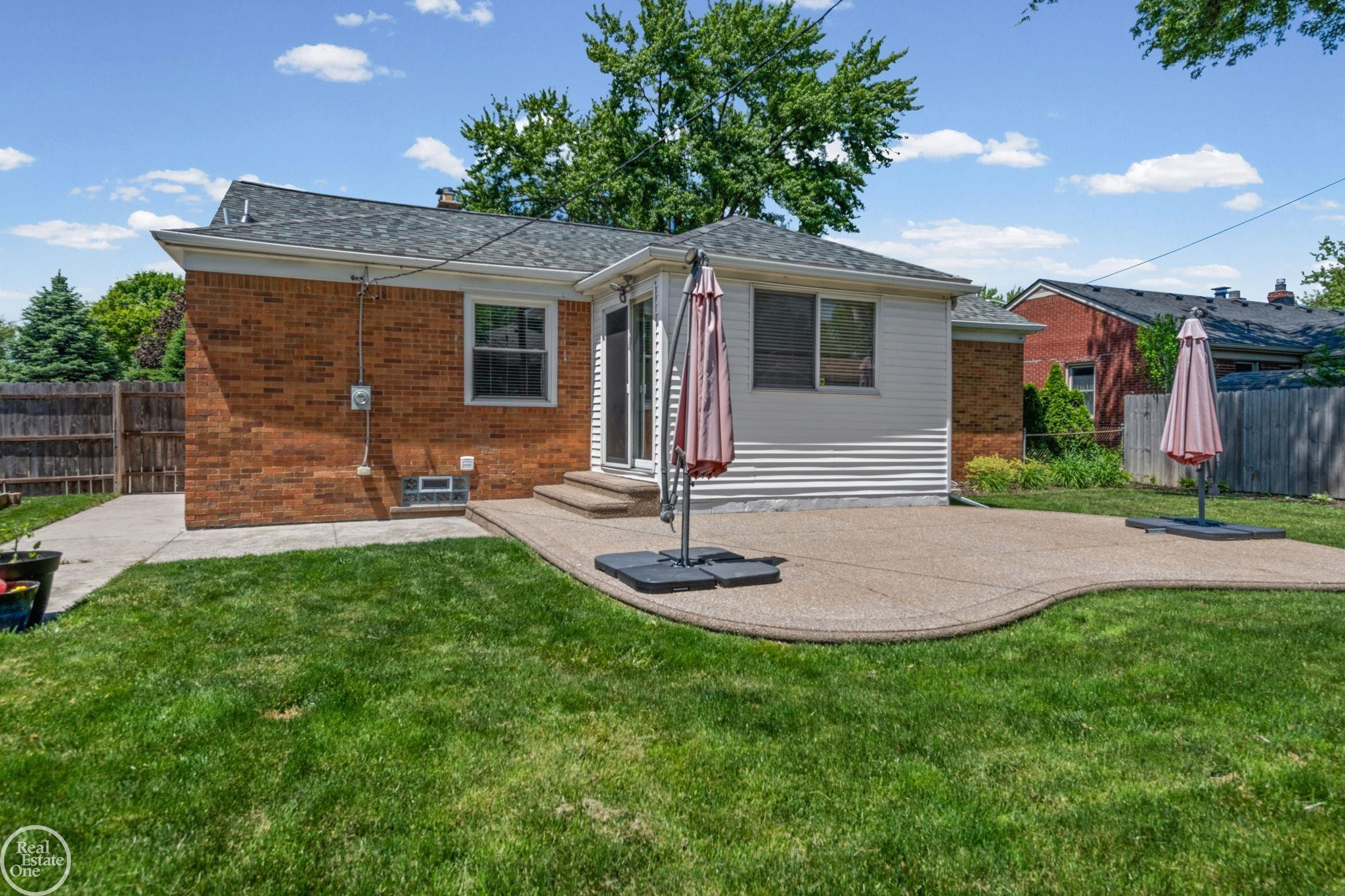 27512 Little Mack Avenue, Saint Clair Shores, MI 48082 — Photo 7