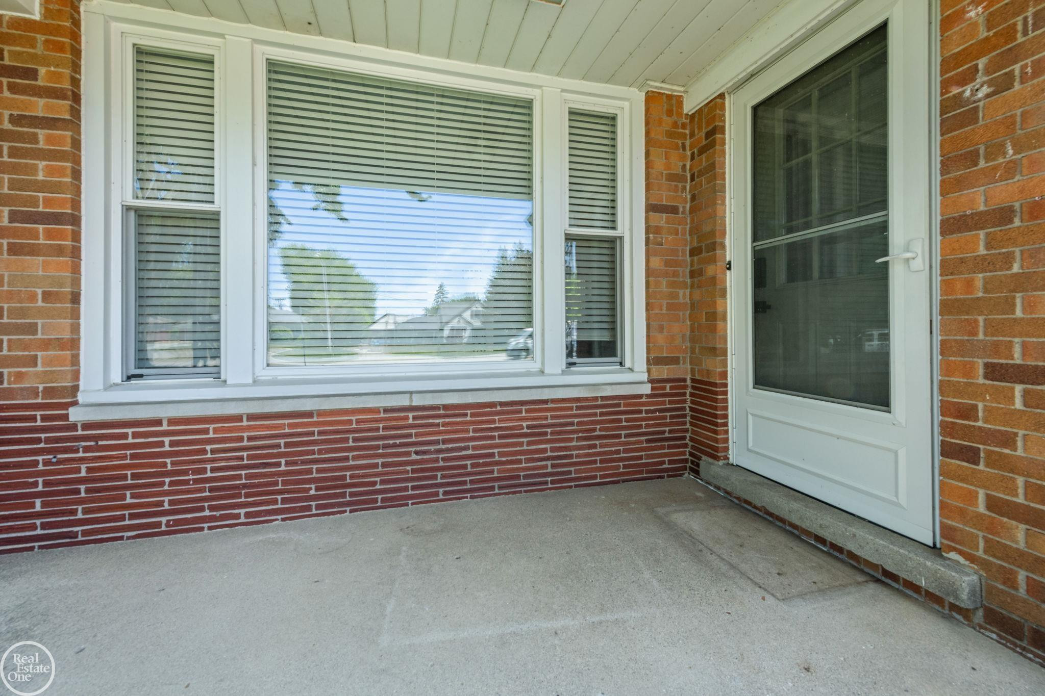 27512 Little Mack Avenue, Saint Clair Shores, MI 48082 — Photo 10