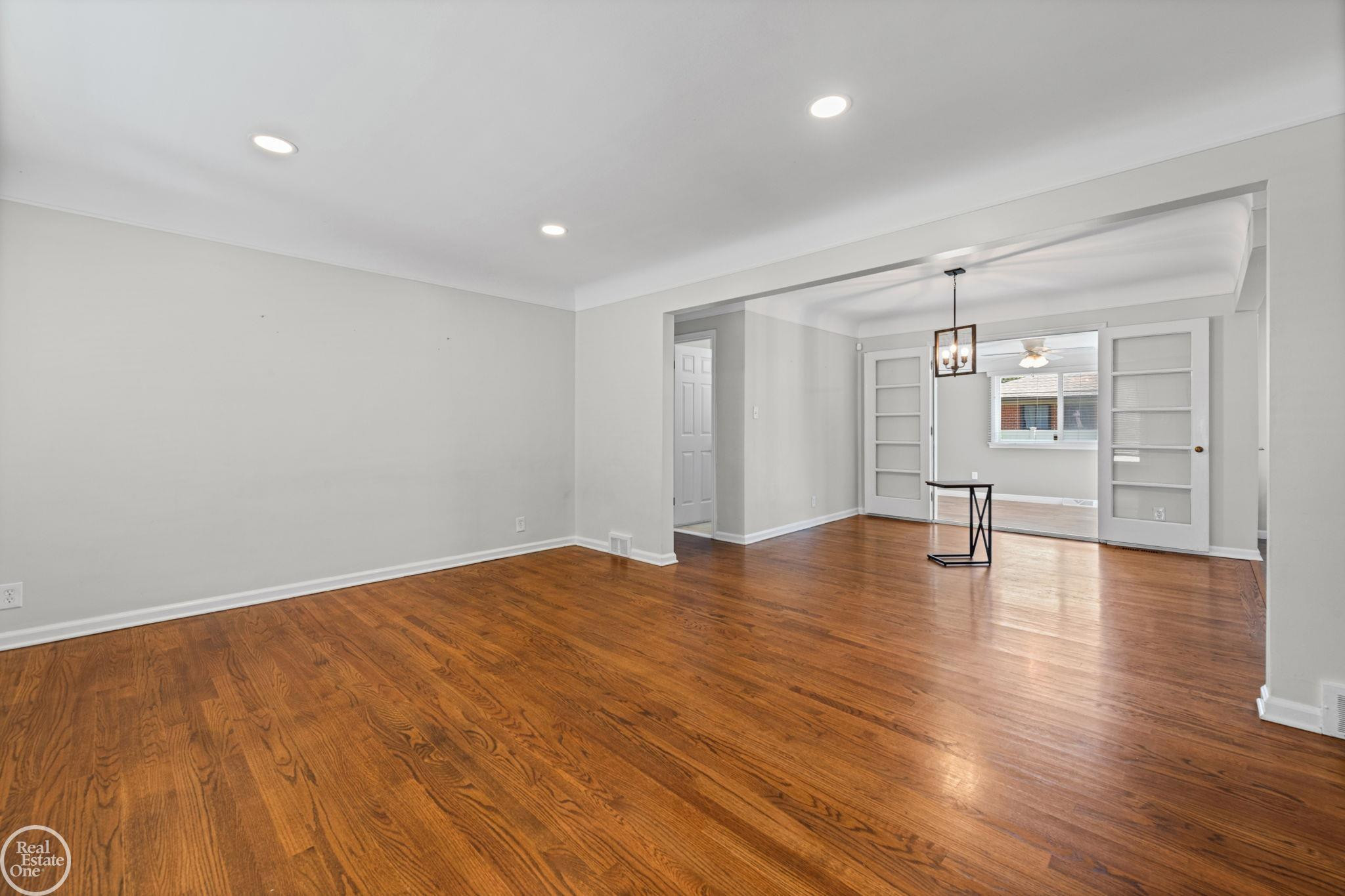 27512 Little Mack Avenue, Saint Clair Shores, MI 48082 — Photo 12