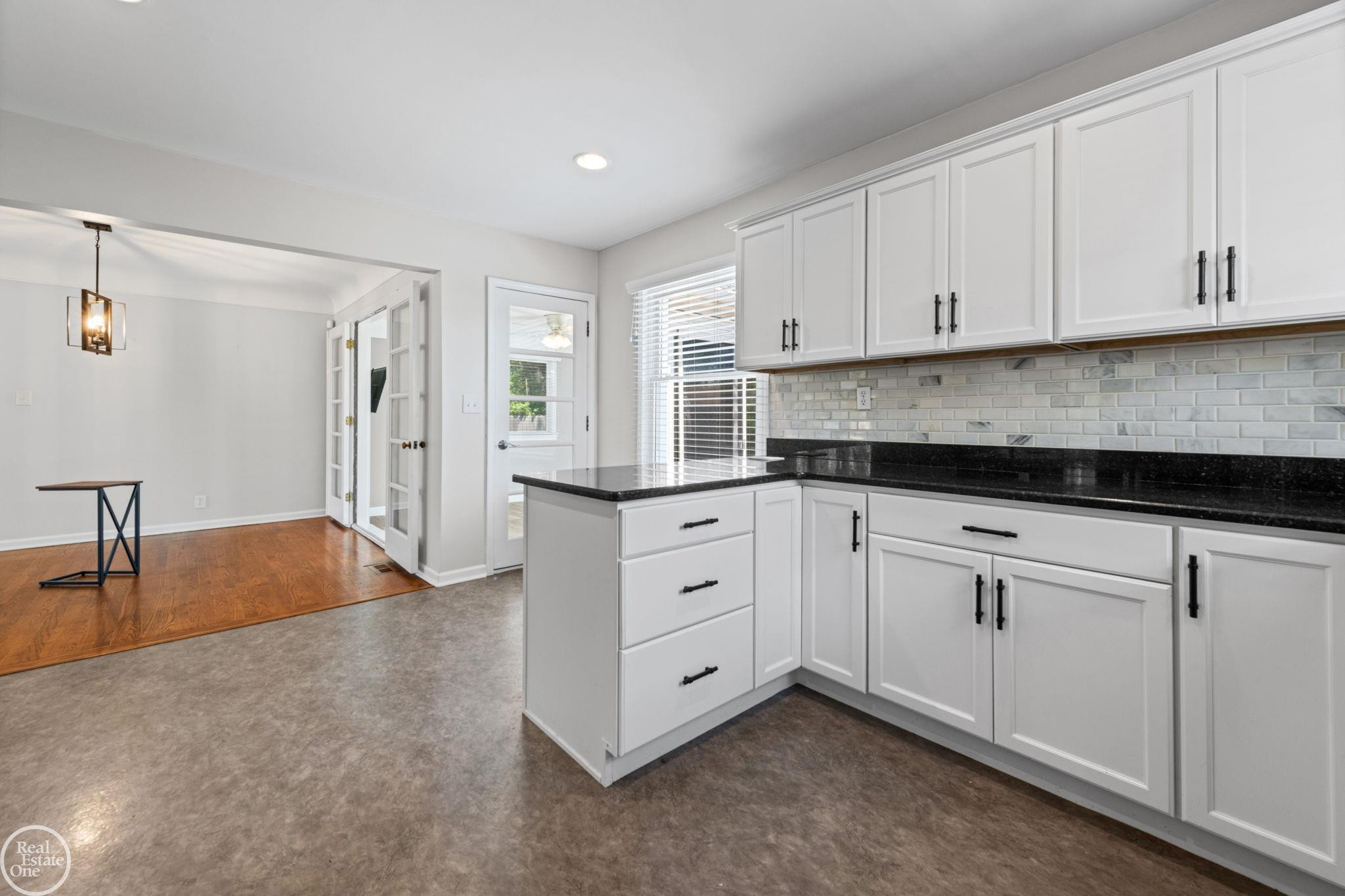 27512 Little Mack Avenue, Saint Clair Shores, MI 48082 — Photo 18
