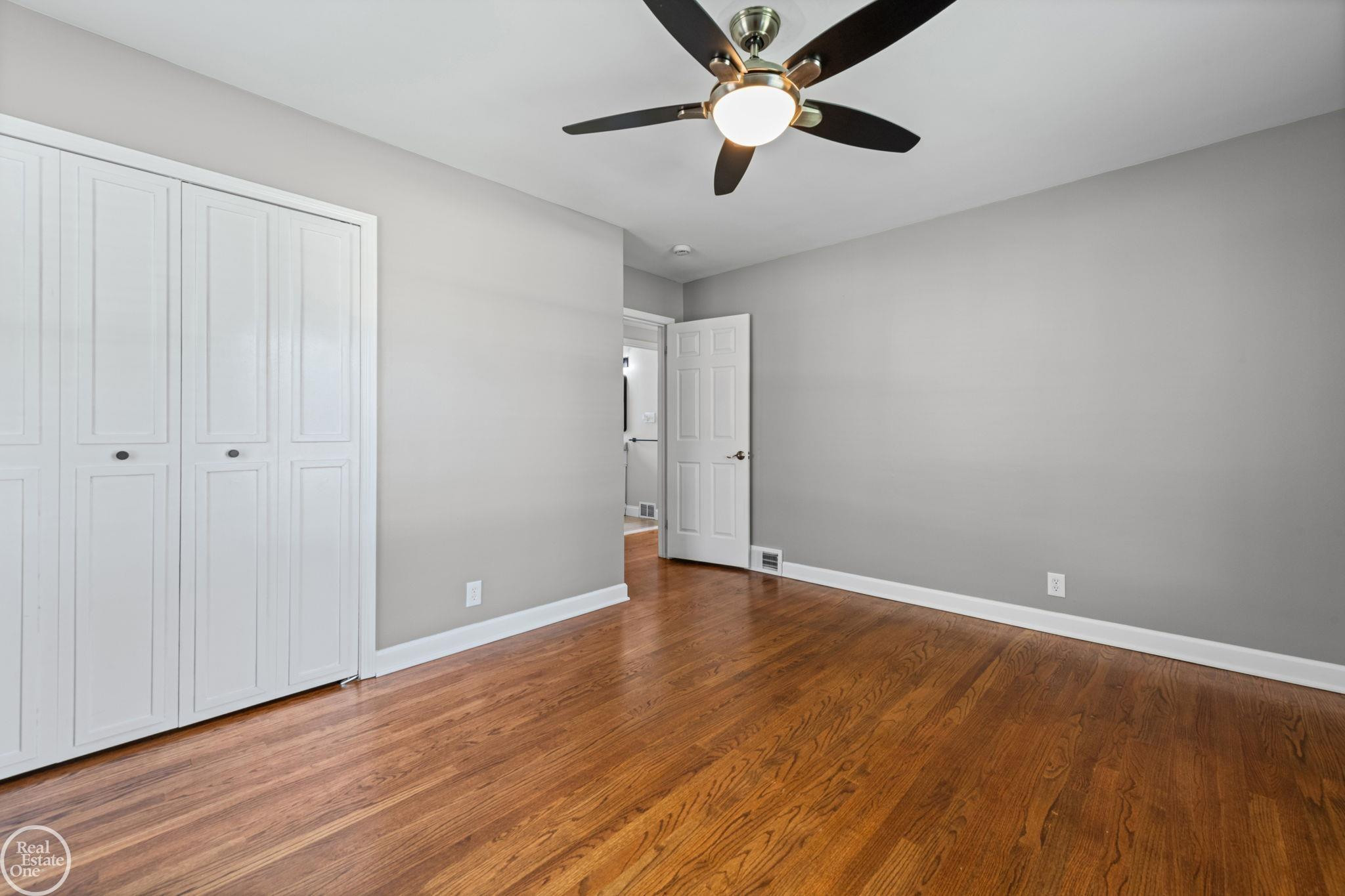 27512 Little Mack Avenue, Saint Clair Shores, MI 48082 — Photo 25