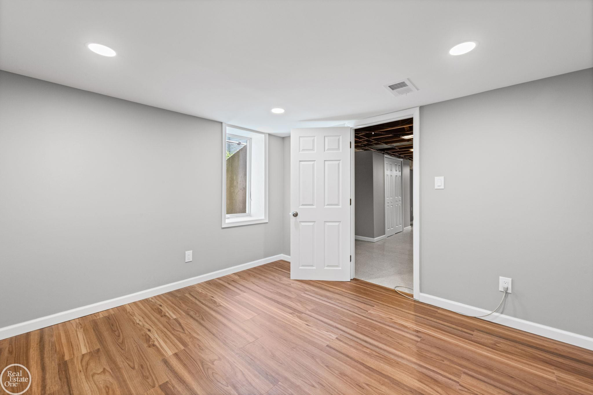 27512 Little Mack Avenue, Saint Clair Shores, MI 48082 — Photo 30