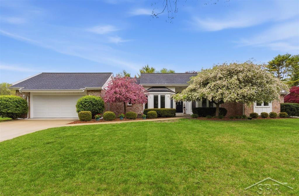 405 Wanetah Drive, Midland, MI 48640 — front exterior