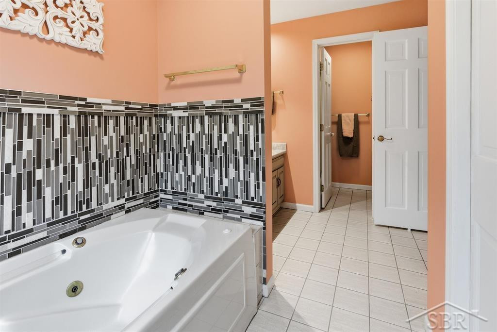 405 Wanetah Drive, Midland, MI 48640 — Photo 19