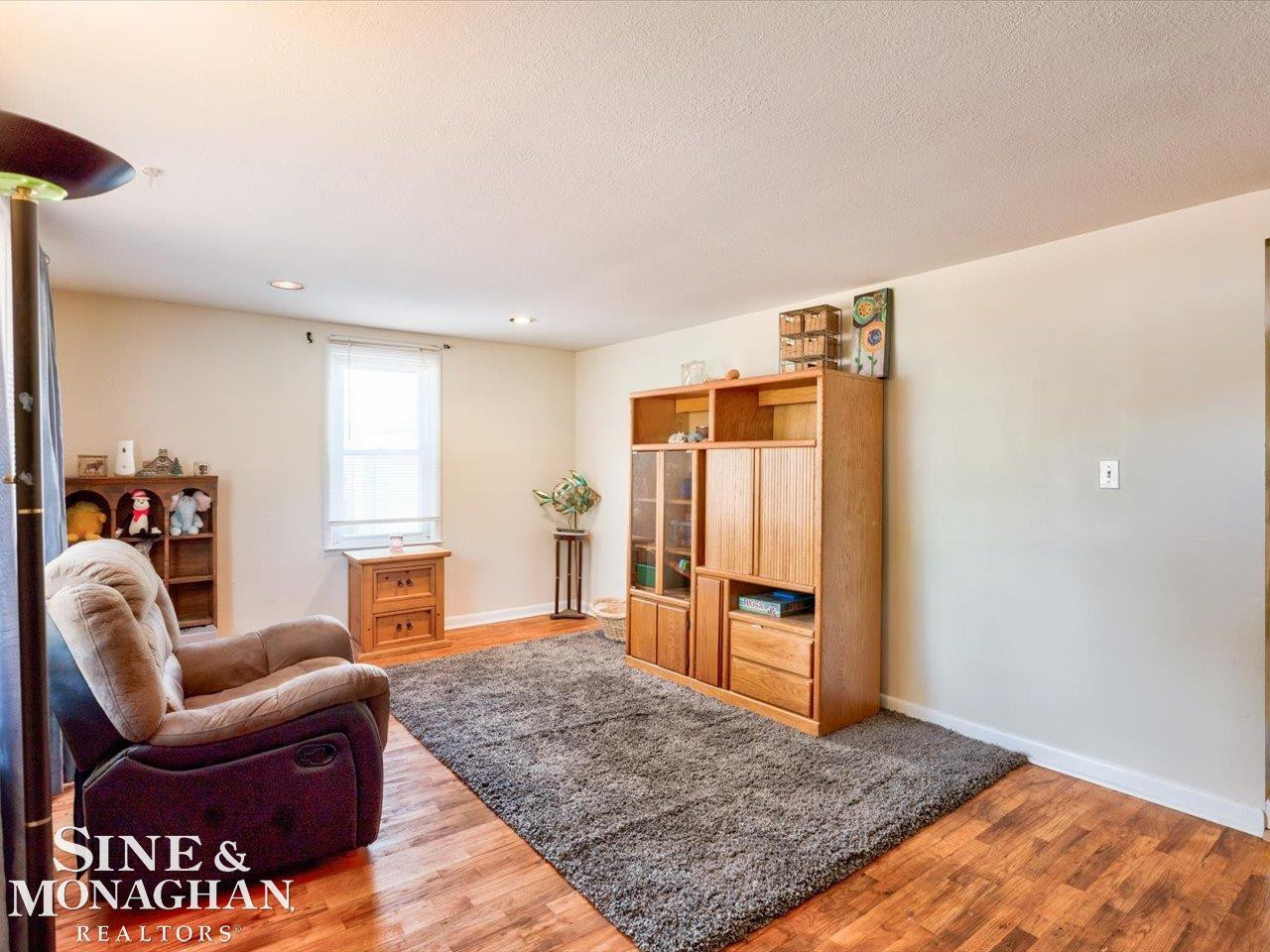 1471 S Packard Avenue, Burton, MI 48509 — Photo 6