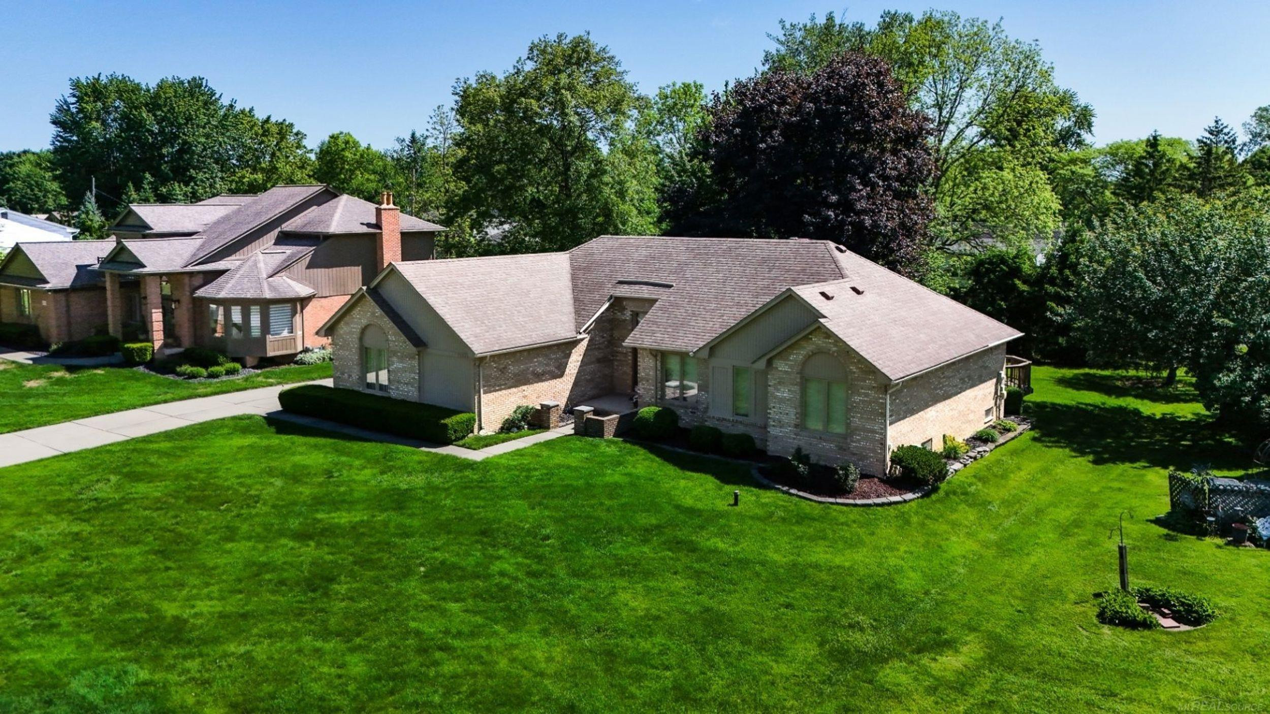 53240 Hillside Drive, Utica, MI 48316 — Photo 3