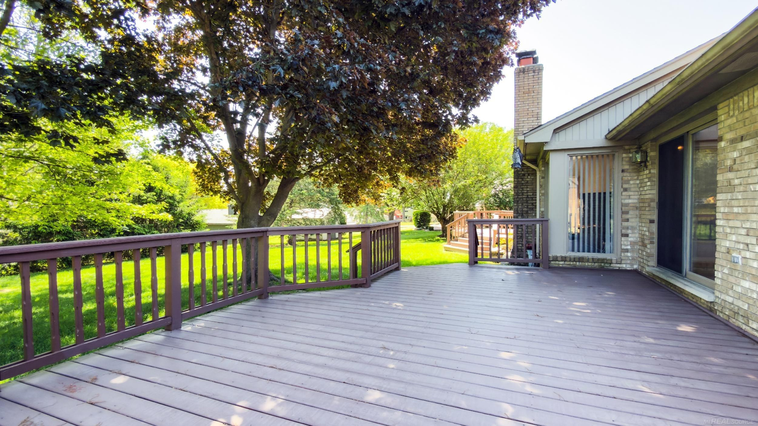 53240 Hillside Drive, Utica, MI 48316 — Photo 8