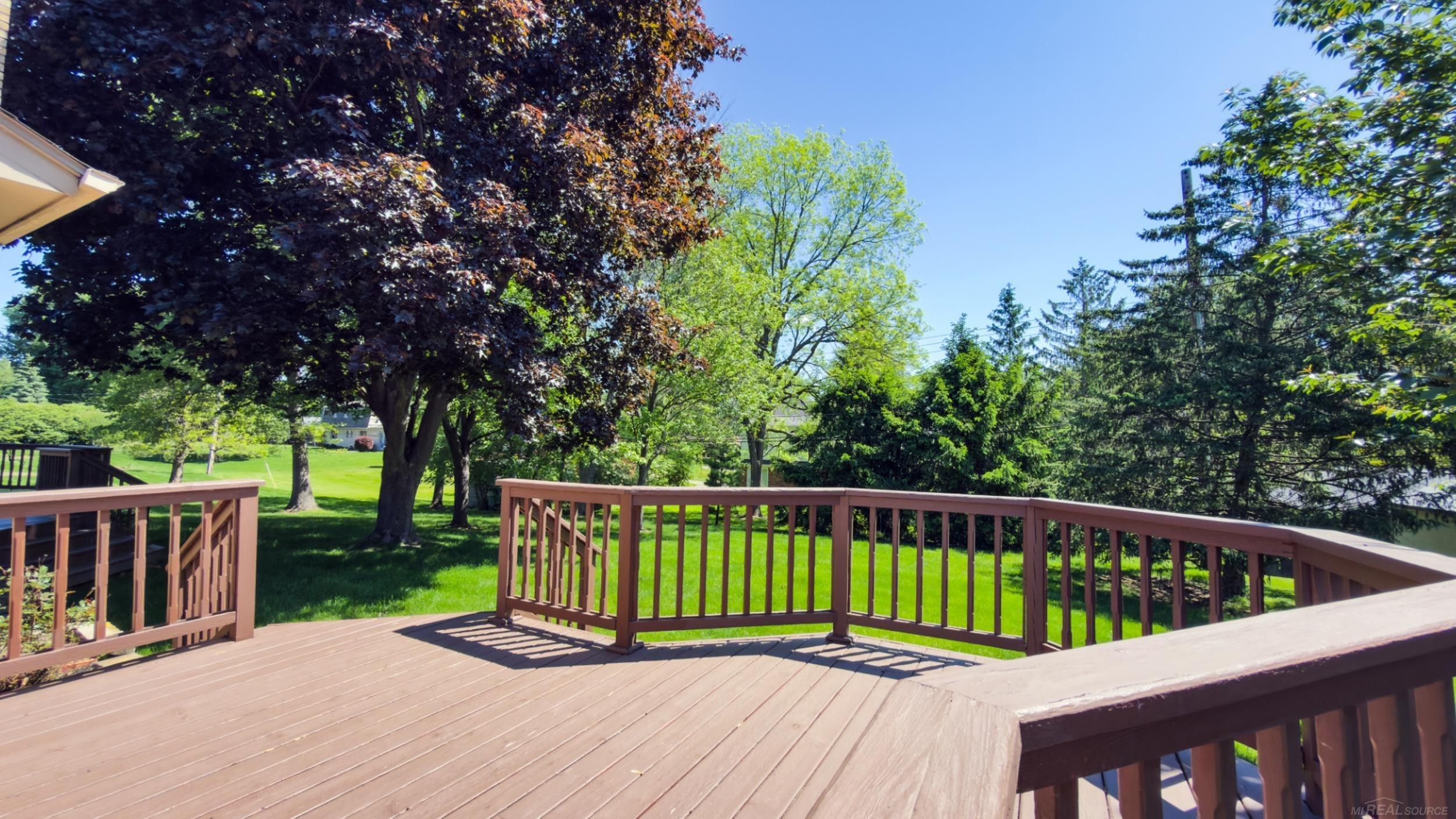 53240 Hillside Drive, Utica, MI 48316 — Photo 9