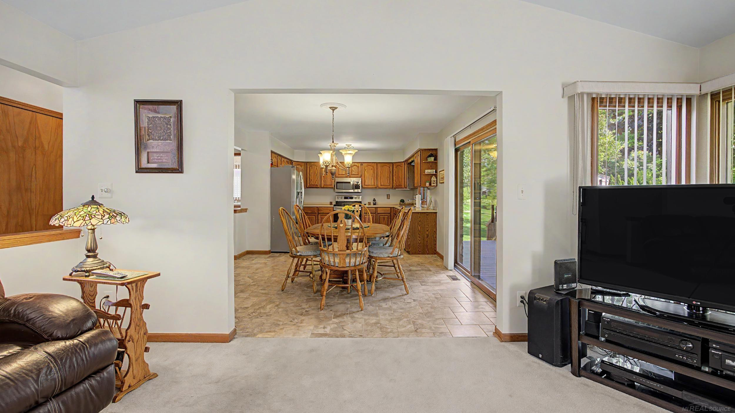 53240 Hillside Drive, Utica, MI 48316 — Photo 18
