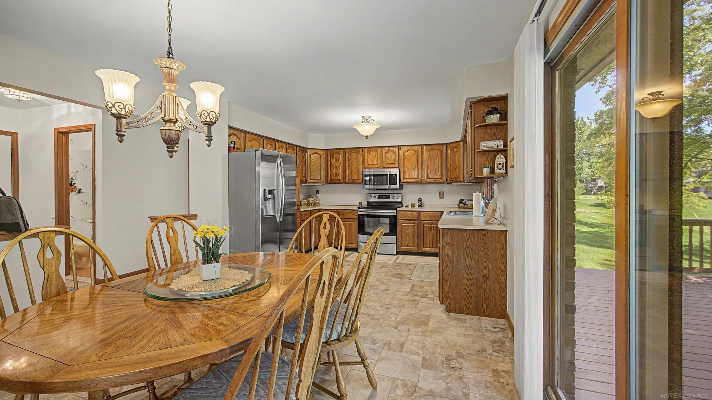 53240 Hillside Drive, Utica, MI 48316 — Photo 19