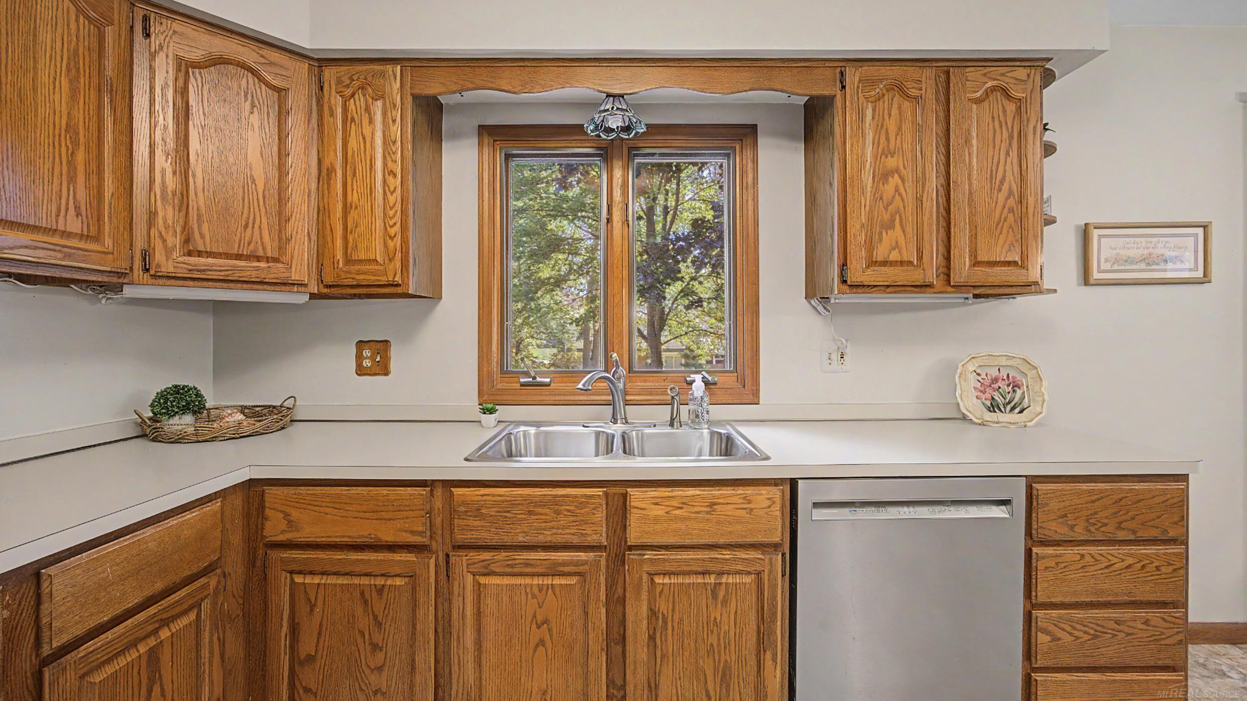 53240 Hillside Drive, Utica, MI 48316 — Photo 22