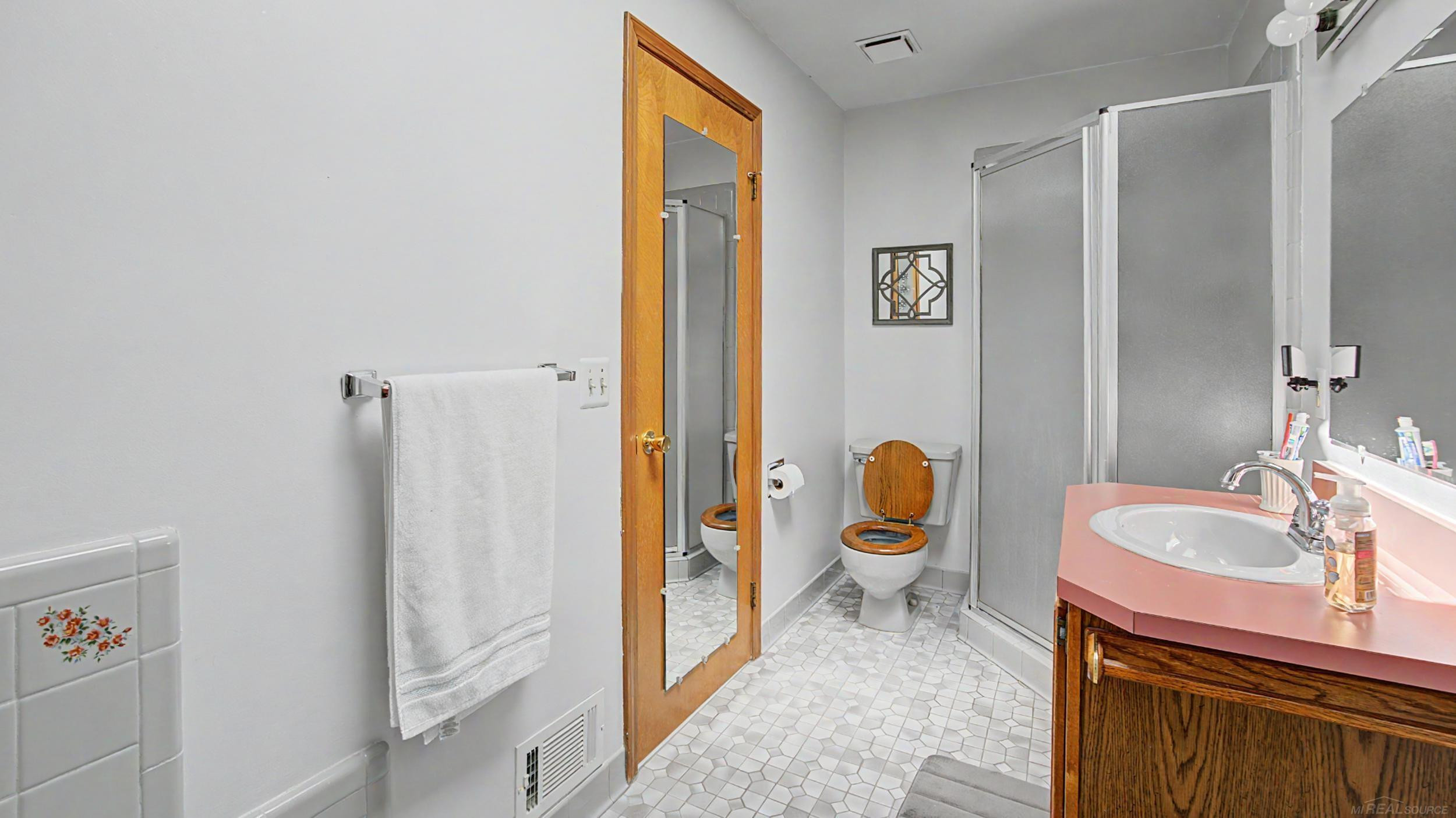 53240 Hillside Drive, Utica, MI 48316 — Photo 30