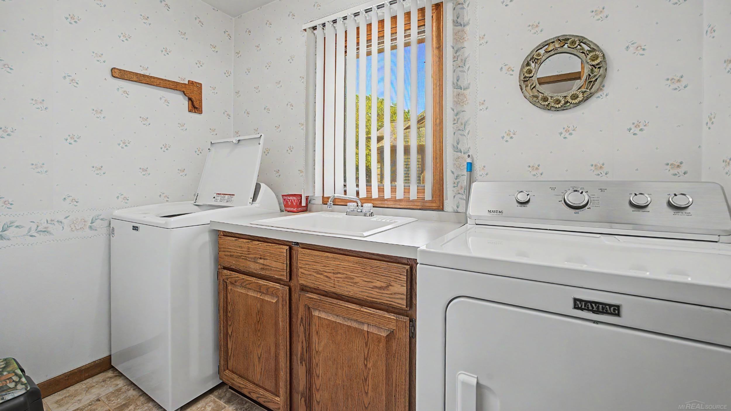 53240 Hillside Drive, Utica, MI 48316 — Photo 37