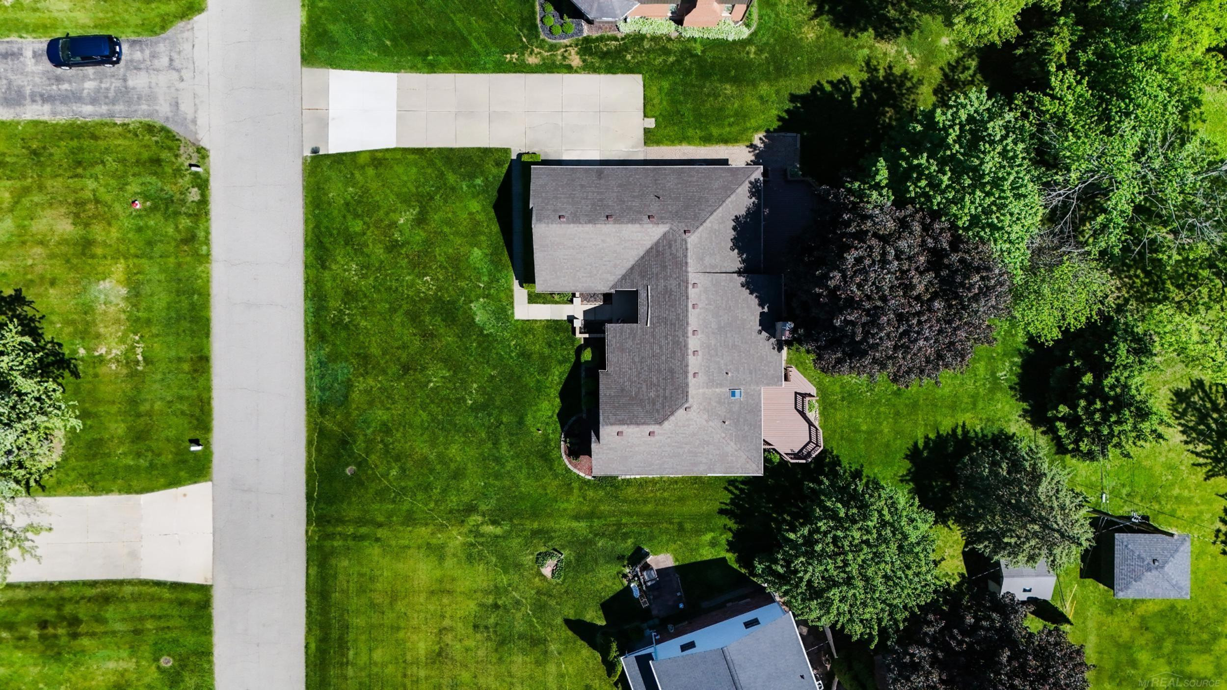 53240 Hillside Drive, Utica, MI 48316 — Photo 52