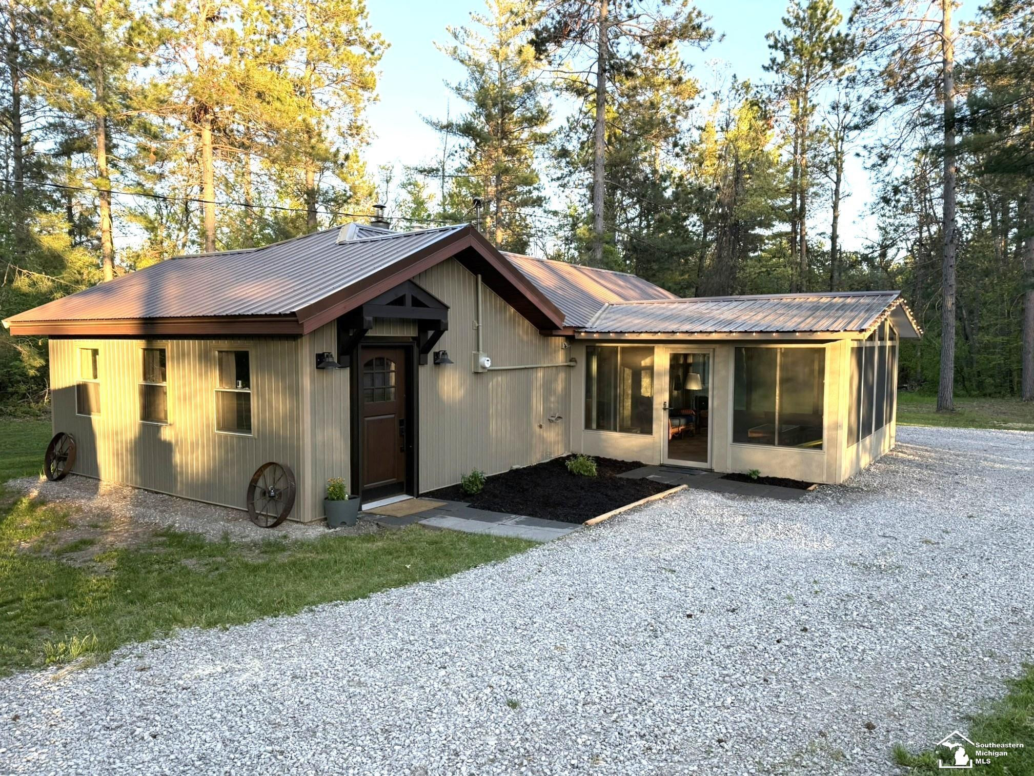 1391 W Hill Road, Lewiston, MI 49756