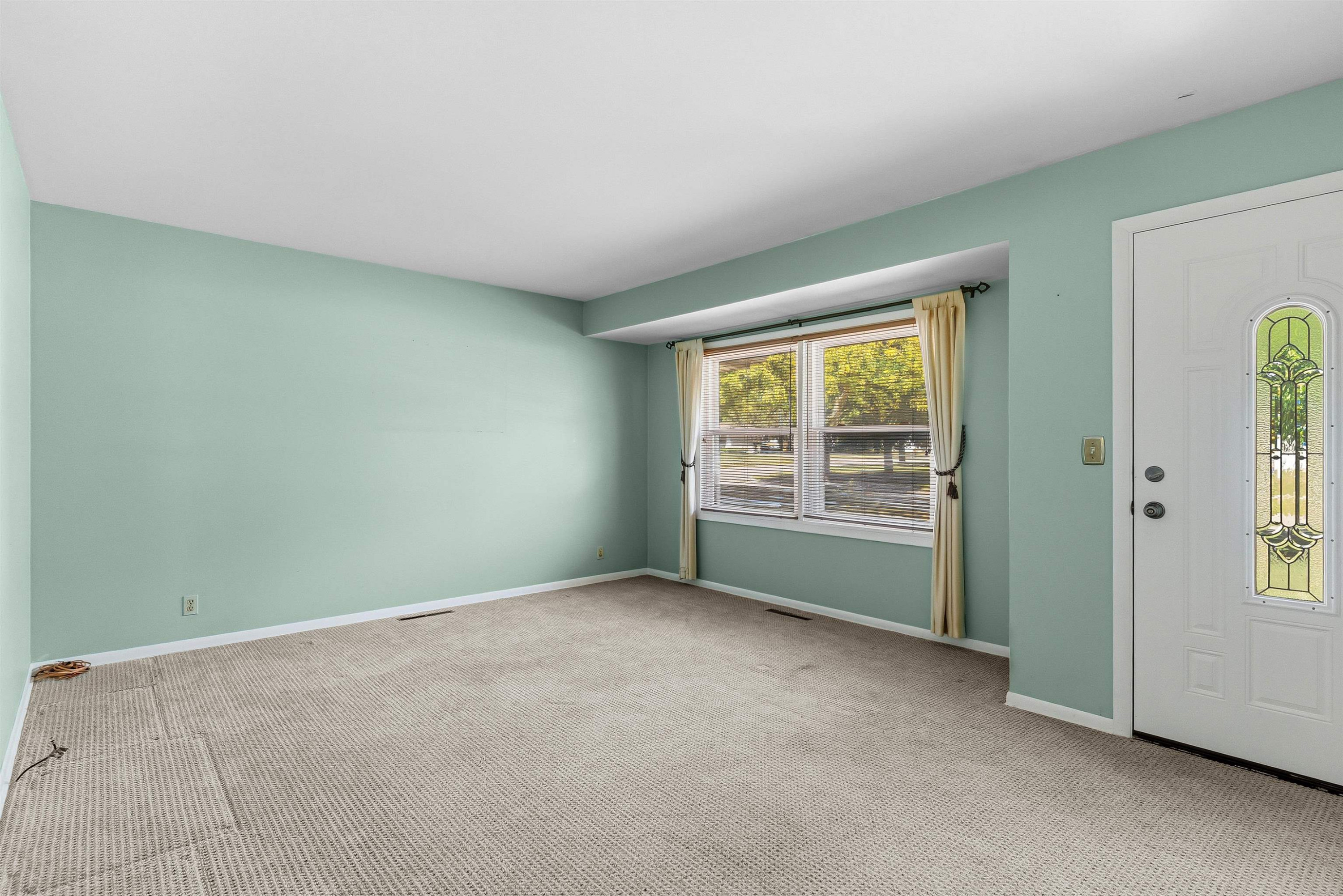 604 Somerset Drive, Flushing, MI 48433 — Photo 5