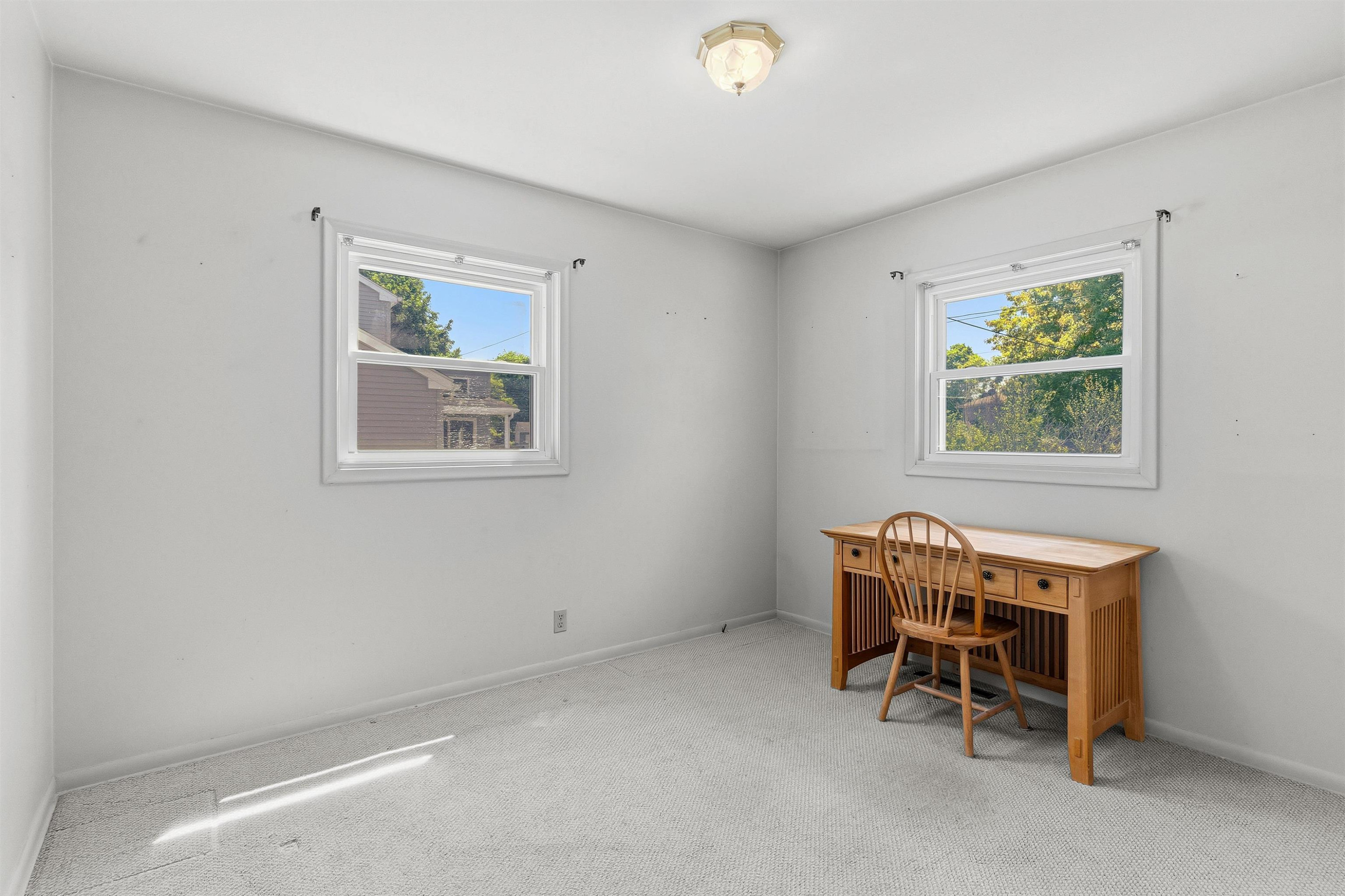 604 Somerset Drive, Flushing, MI 48433 — Photo 18