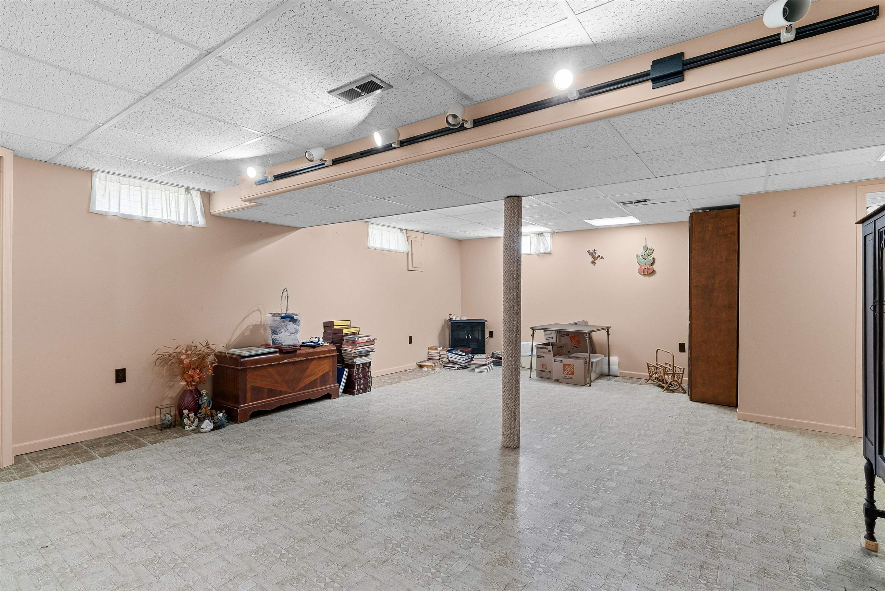 604 Somerset Drive, Flushing, MI 48433 — Photo 21