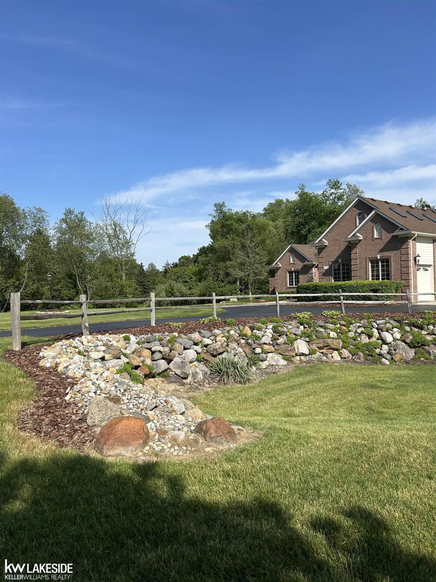 901 Jack Pine Drive, Rochester, MI 48306 — Photo 2