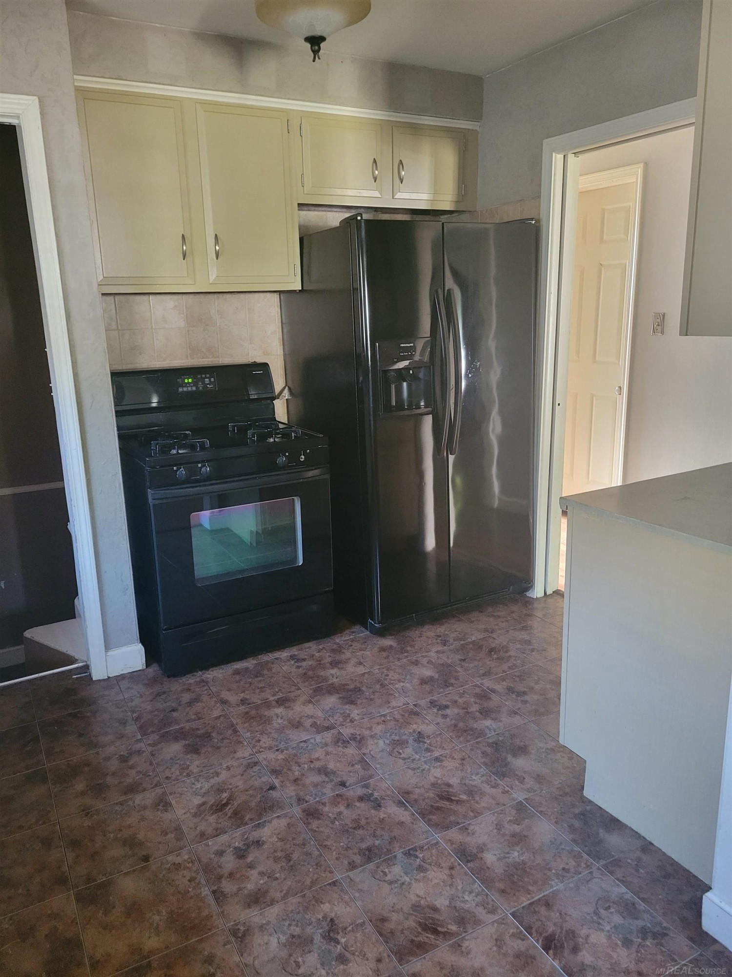 22087 Oakwood Avenue, Eastpointe, MI 48021 — Photo 4