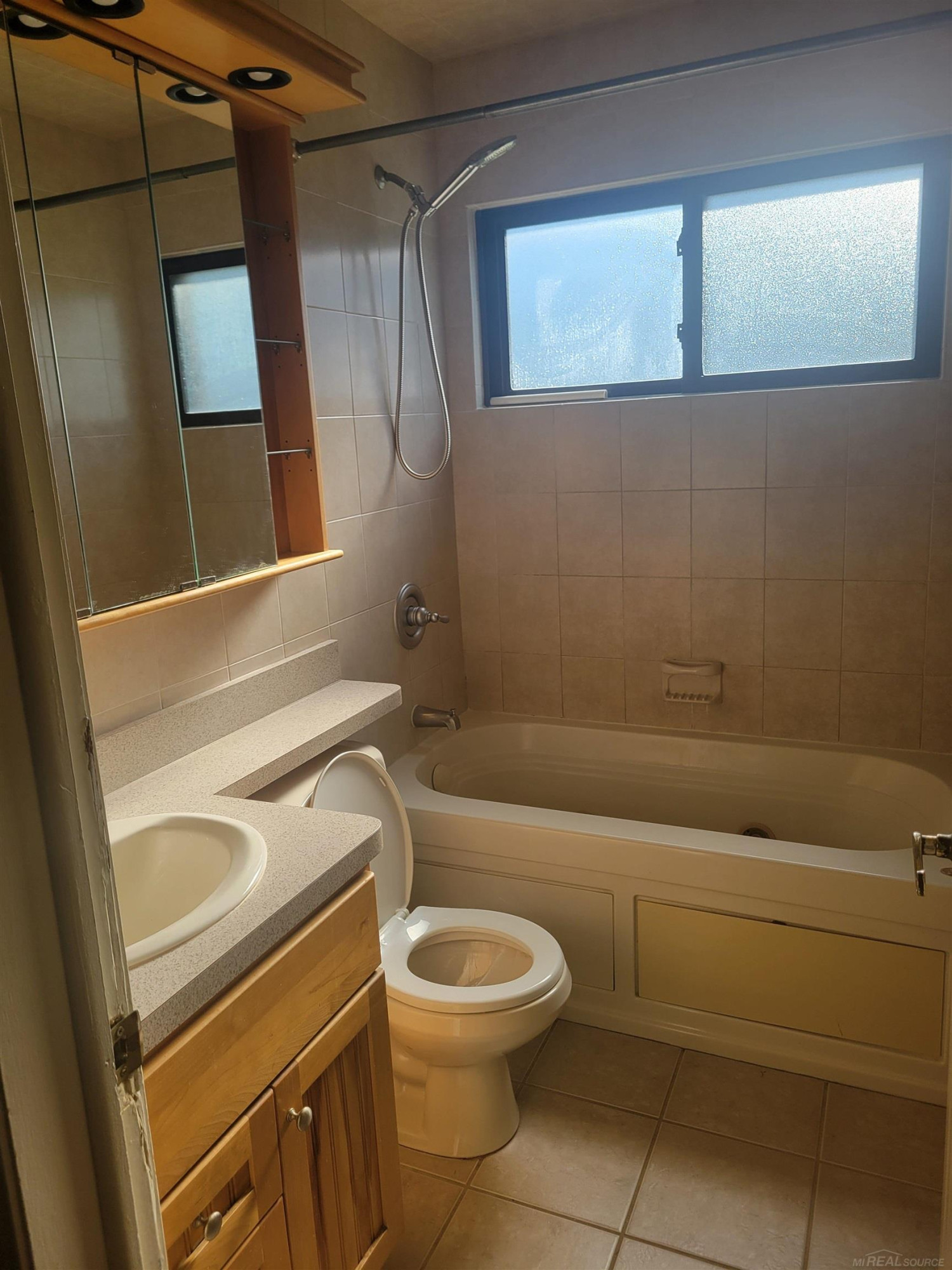 22087 Oakwood Avenue, Eastpointe, MI 48021 — Photo 8