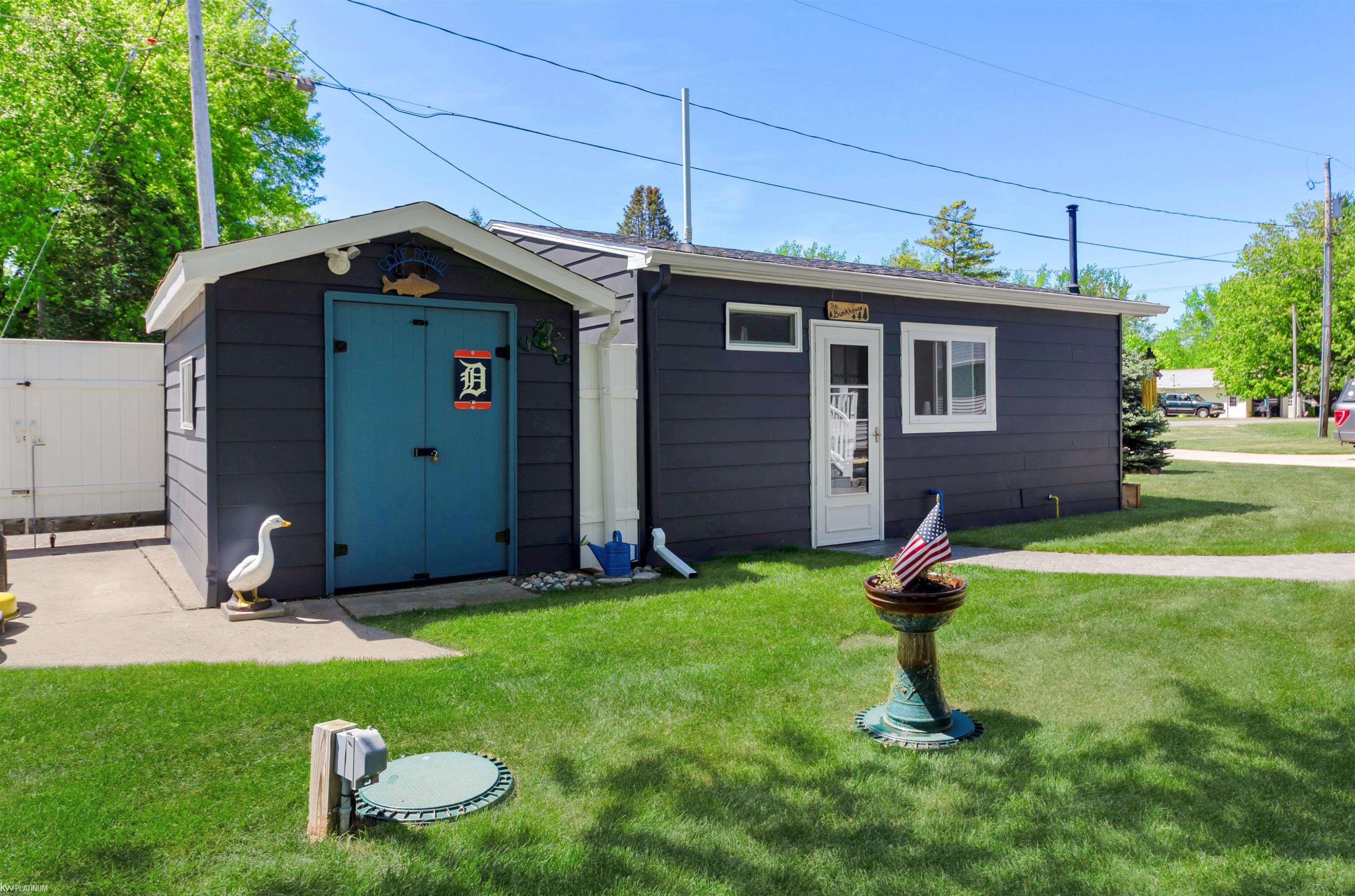 5397 Grouse Court, MI 48612 — Photo 15