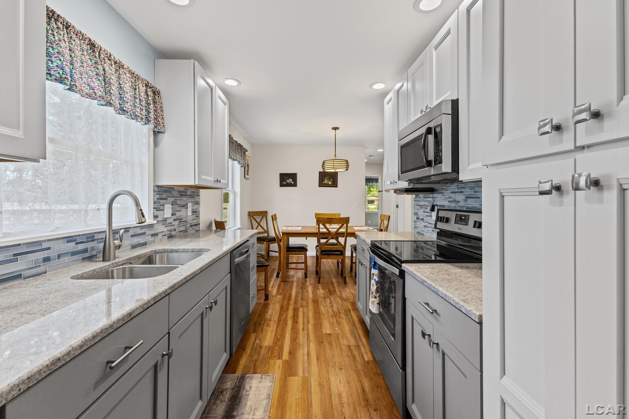 224 Kingsberry Court, Blissfield, MI 49228 — Photo 4