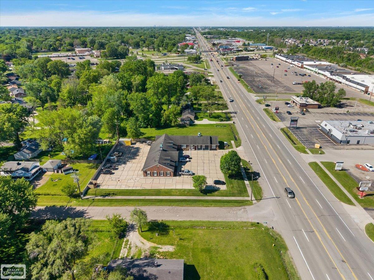 37244 S Groesbeck Highway, Clinton Twp, MI 48036 — Photo 14