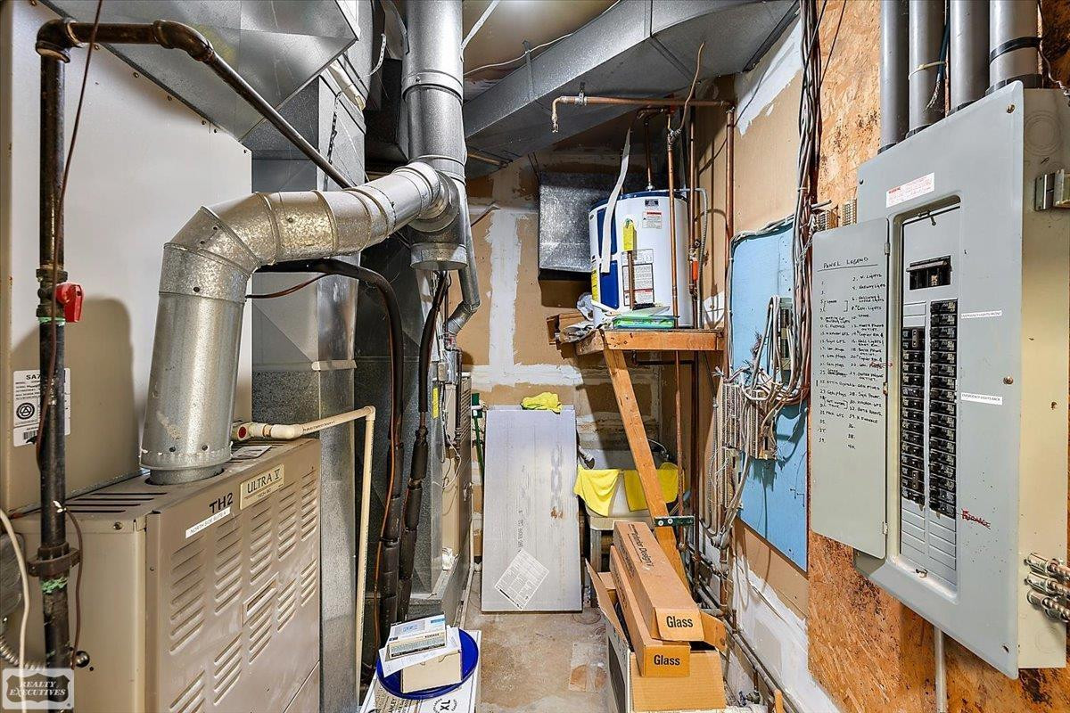 37244 S Groesbeck Highway, Clinton Twp, MI 48036 — Photo 57