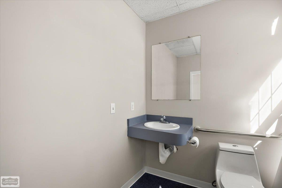 37244 S Groesbeck Highway, Clinton Twp, MI 48036 — Photo 93