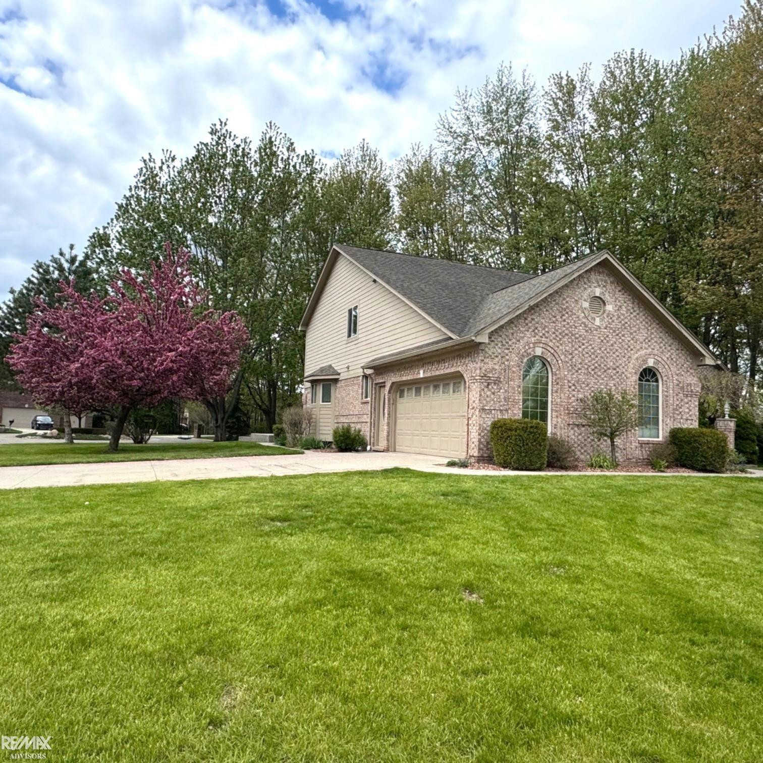 68135 Lake Angela Drive, Richmond, MI 48062 — Photo 34