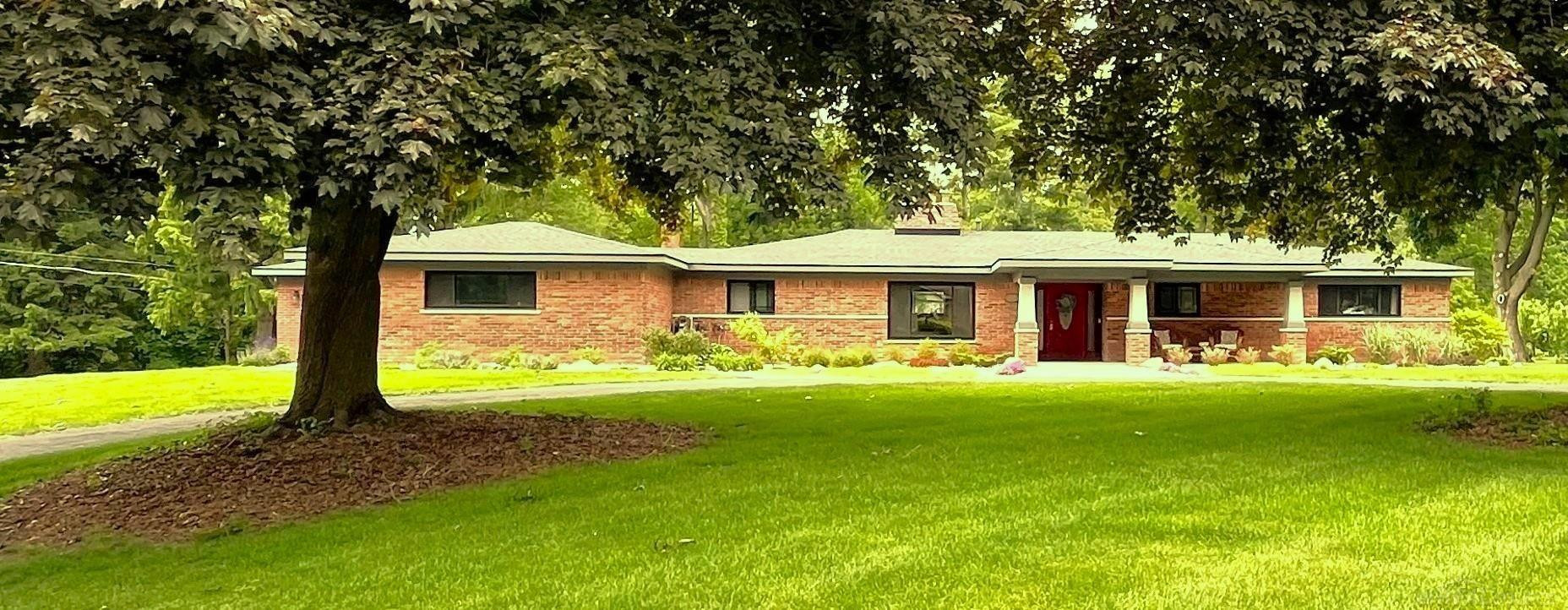 1750 Ledbury Drive, Bloomfield Hills, MI 48304 — front exterior
