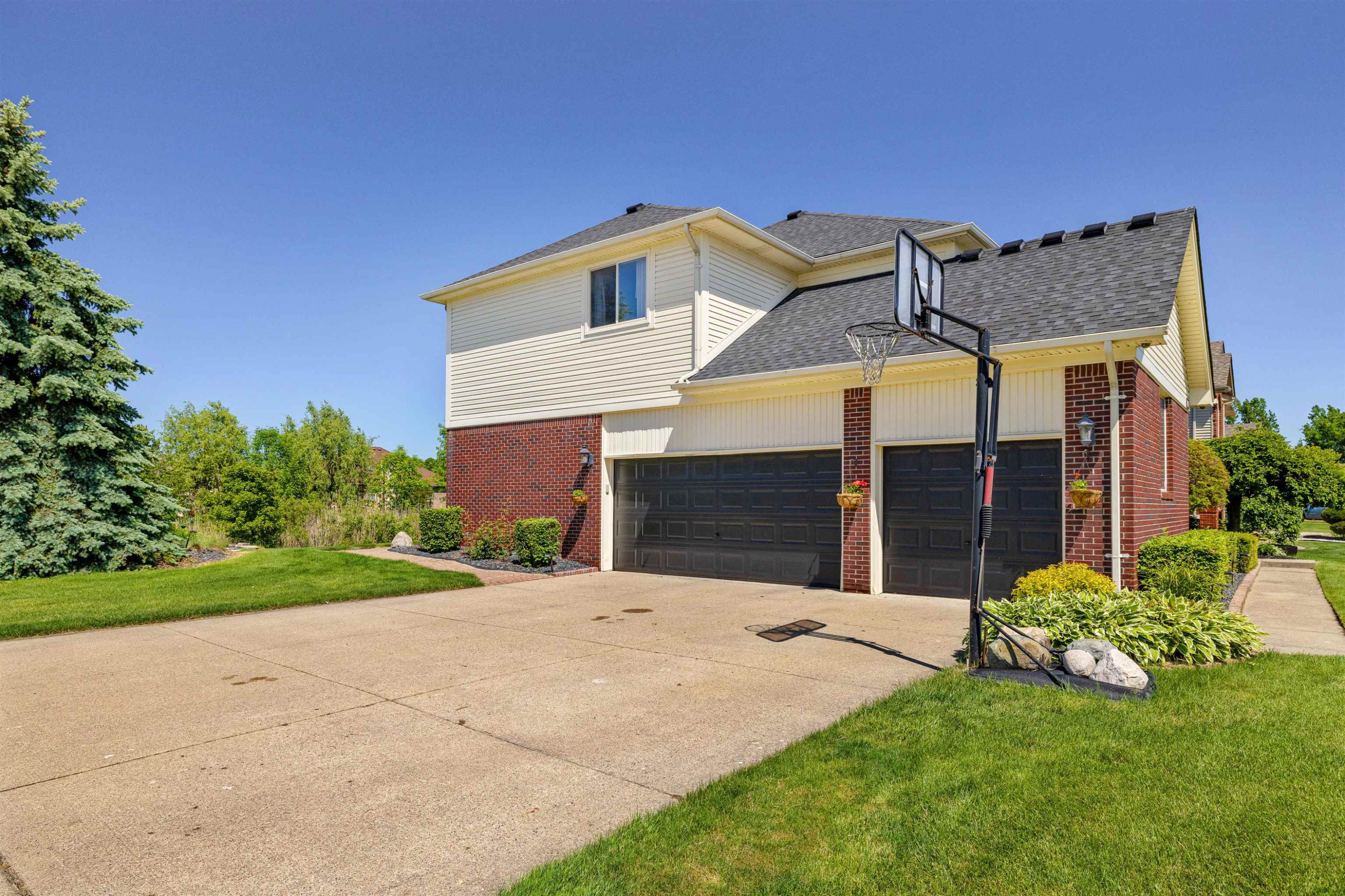 52047 Copper Creek Court, Chesterfield, MI 48047 — Photo 67
