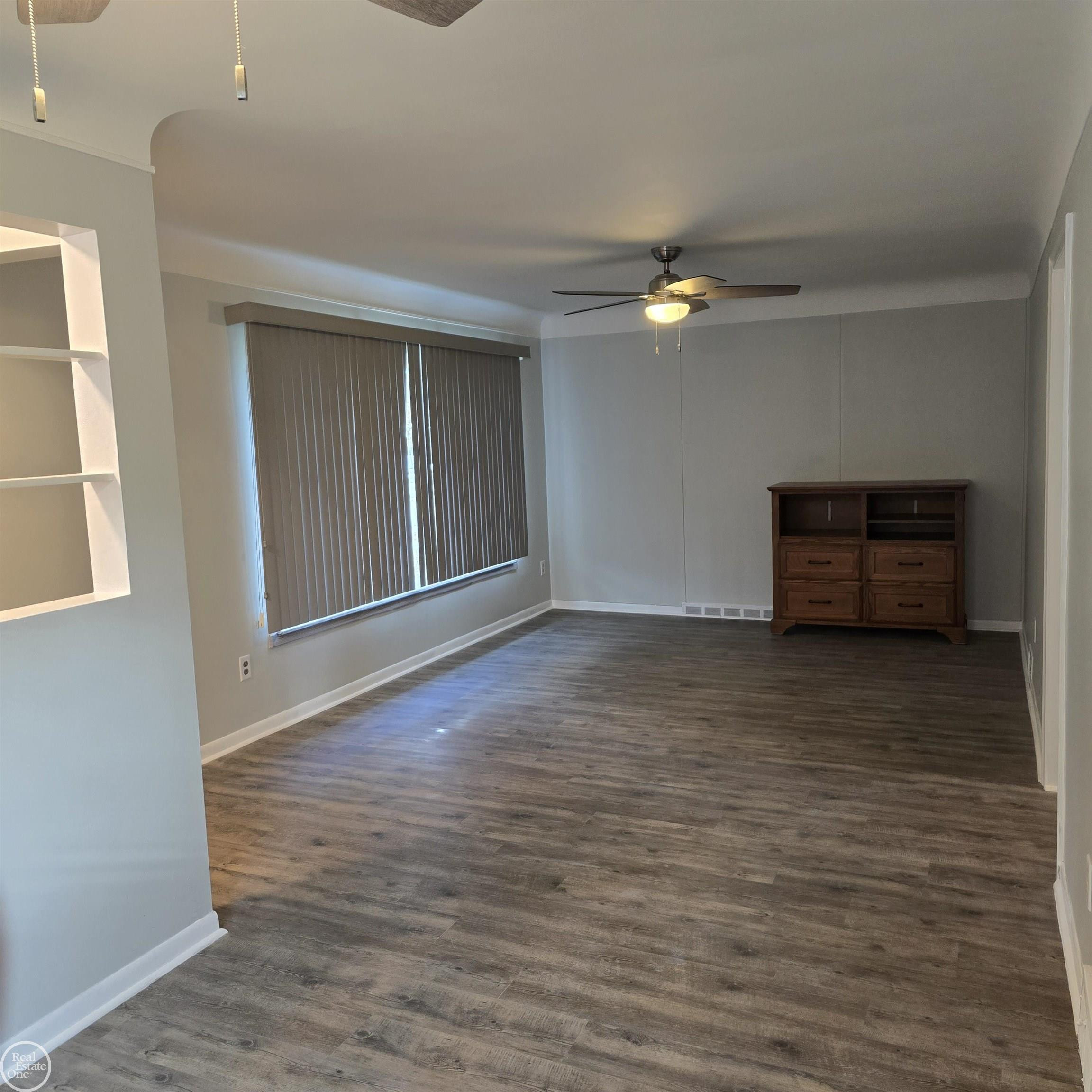 16084 Hauss Avenue, Eastpointe, MI 48021 — Photo 6