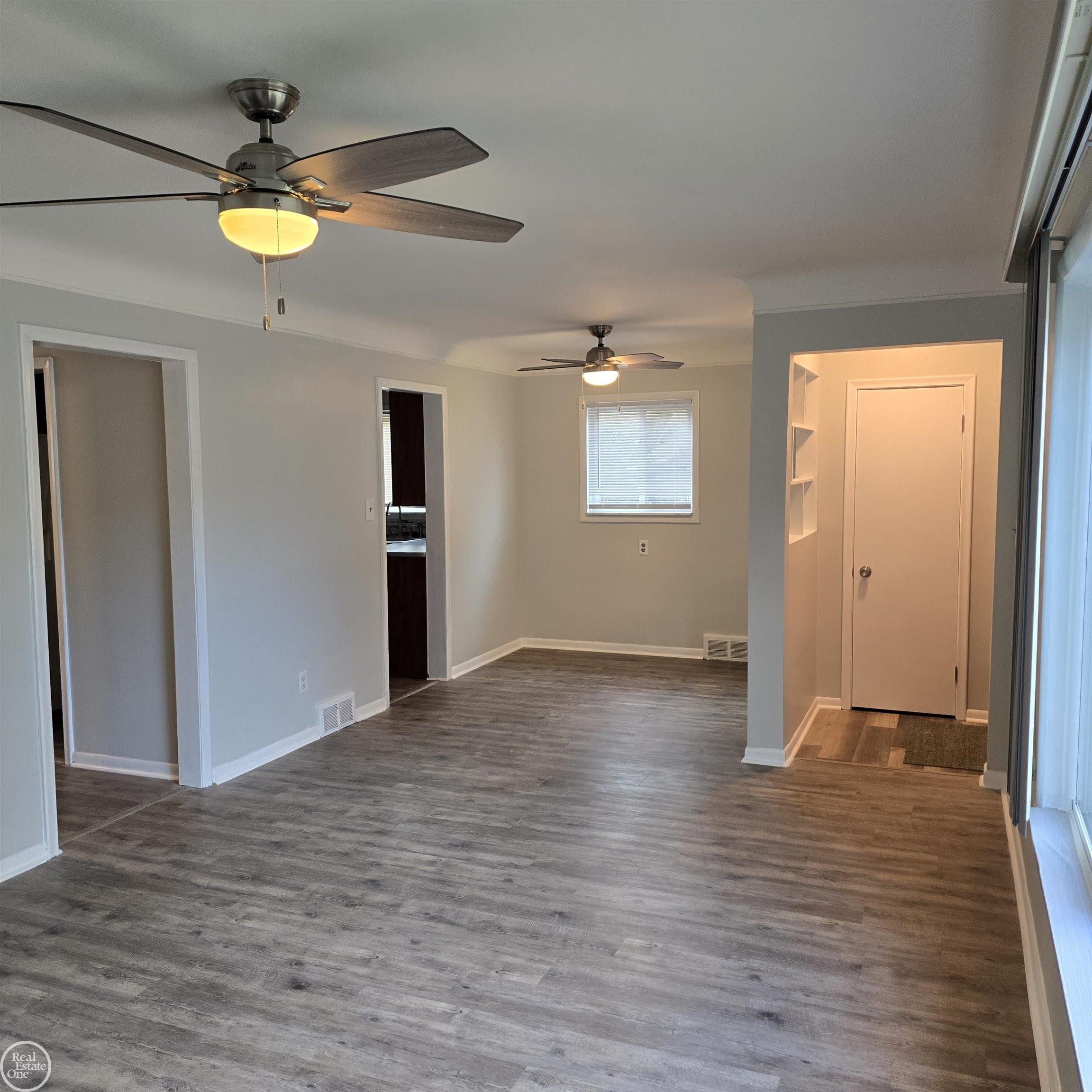 16084 Hauss Avenue, Eastpointe, MI 48021 — Photo 7