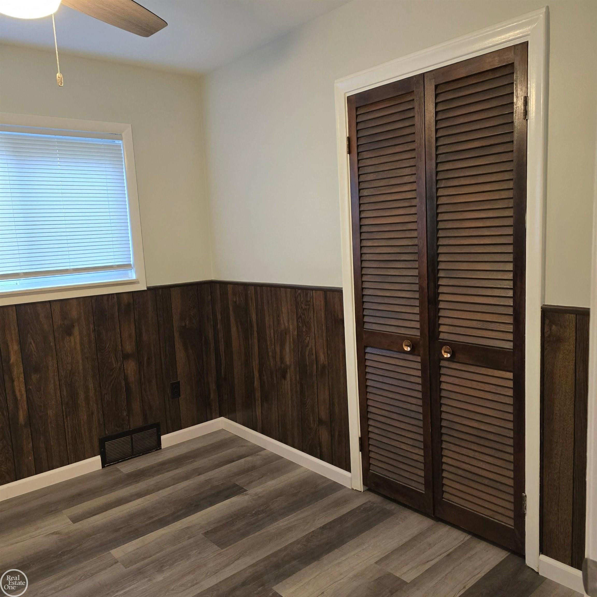 16084 Hauss Avenue, Eastpointe, MI 48021 — Photo 12