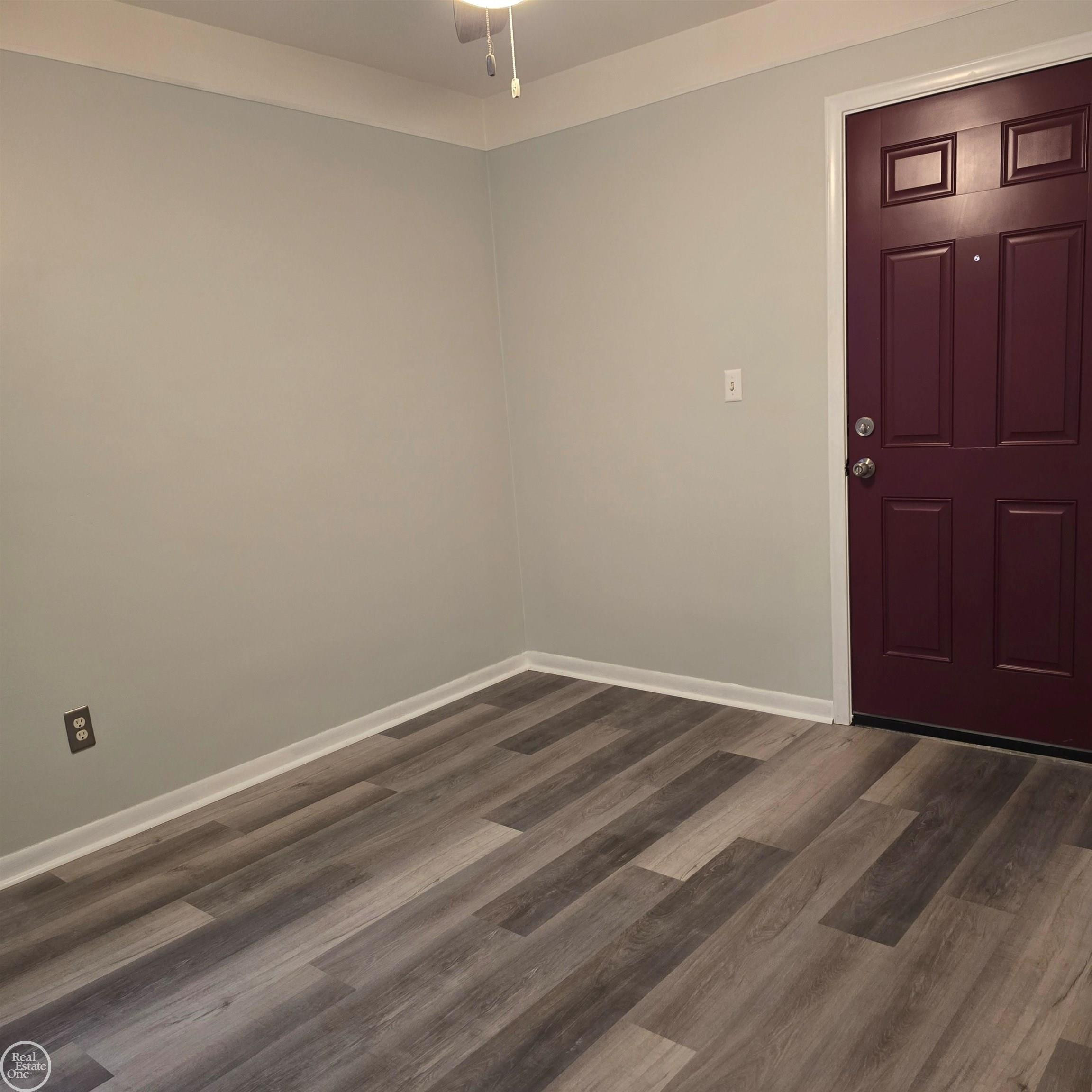 16084 Hauss Avenue, Eastpointe, MI 48021 — Photo 15