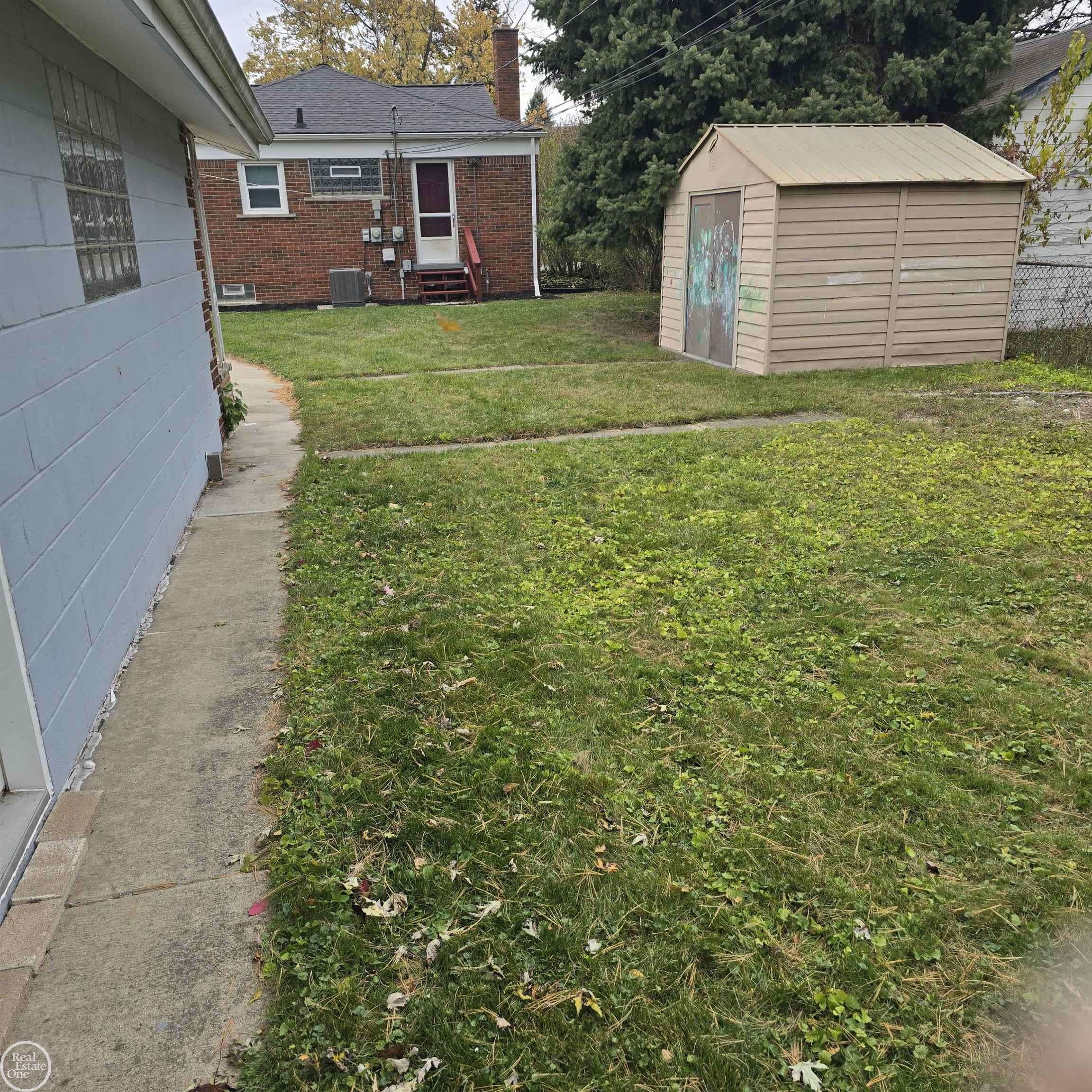 16084 Hauss Avenue, Eastpointe, MI 48021 — Photo 21