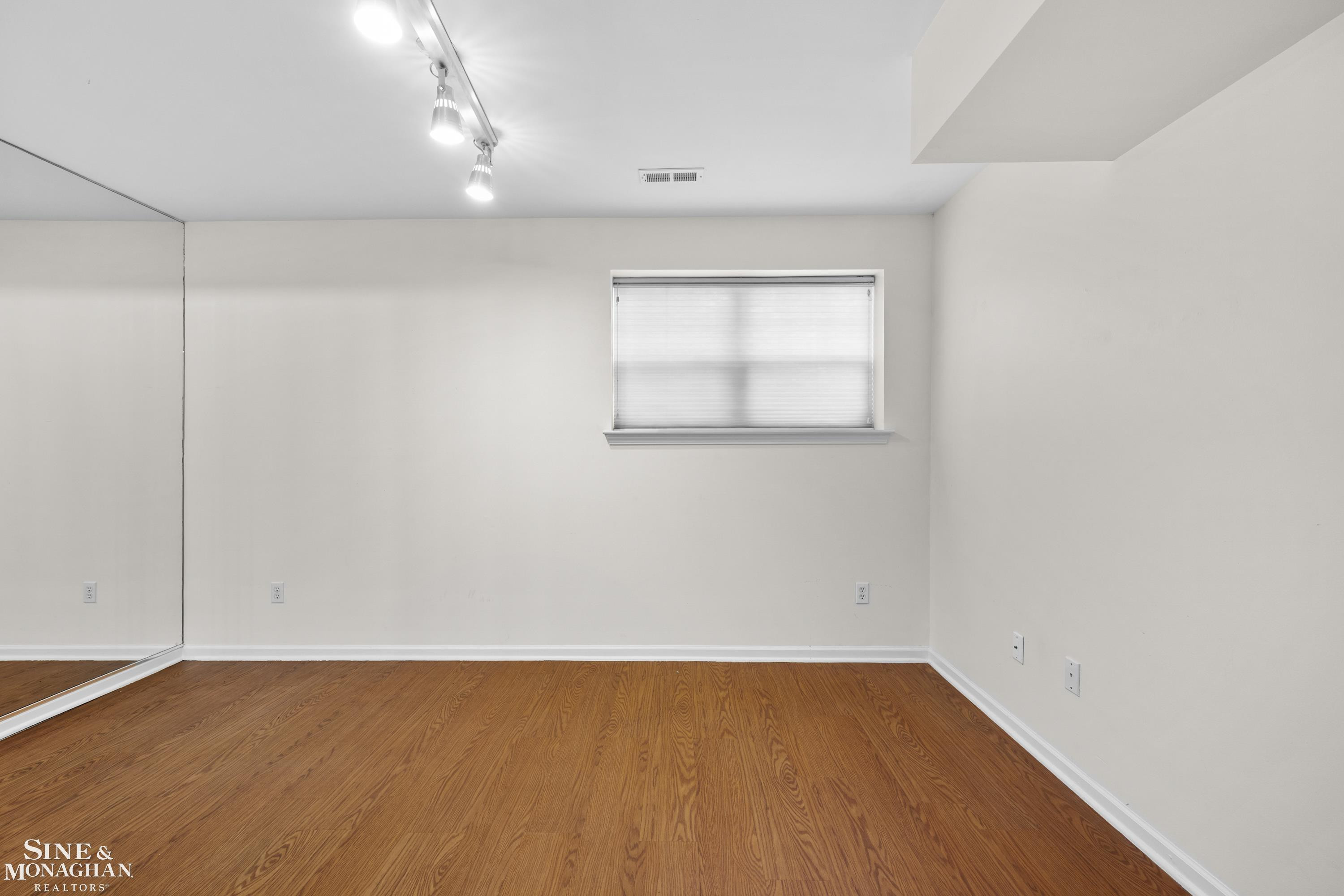 2527 John R Street, Detroit, MI 48201 — Photo 29