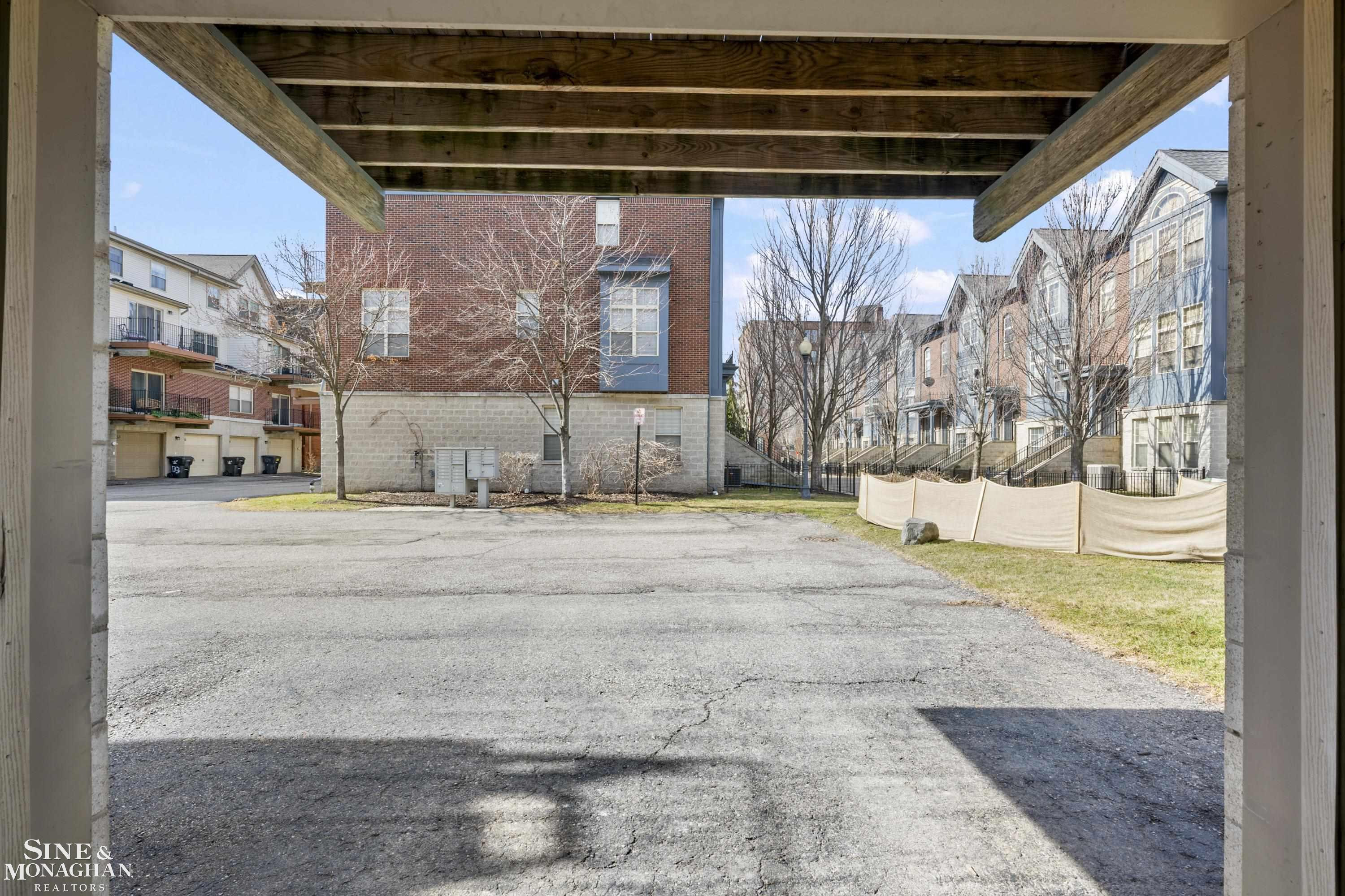 2527 John R Street, Detroit, MI 48201 — Photo 35