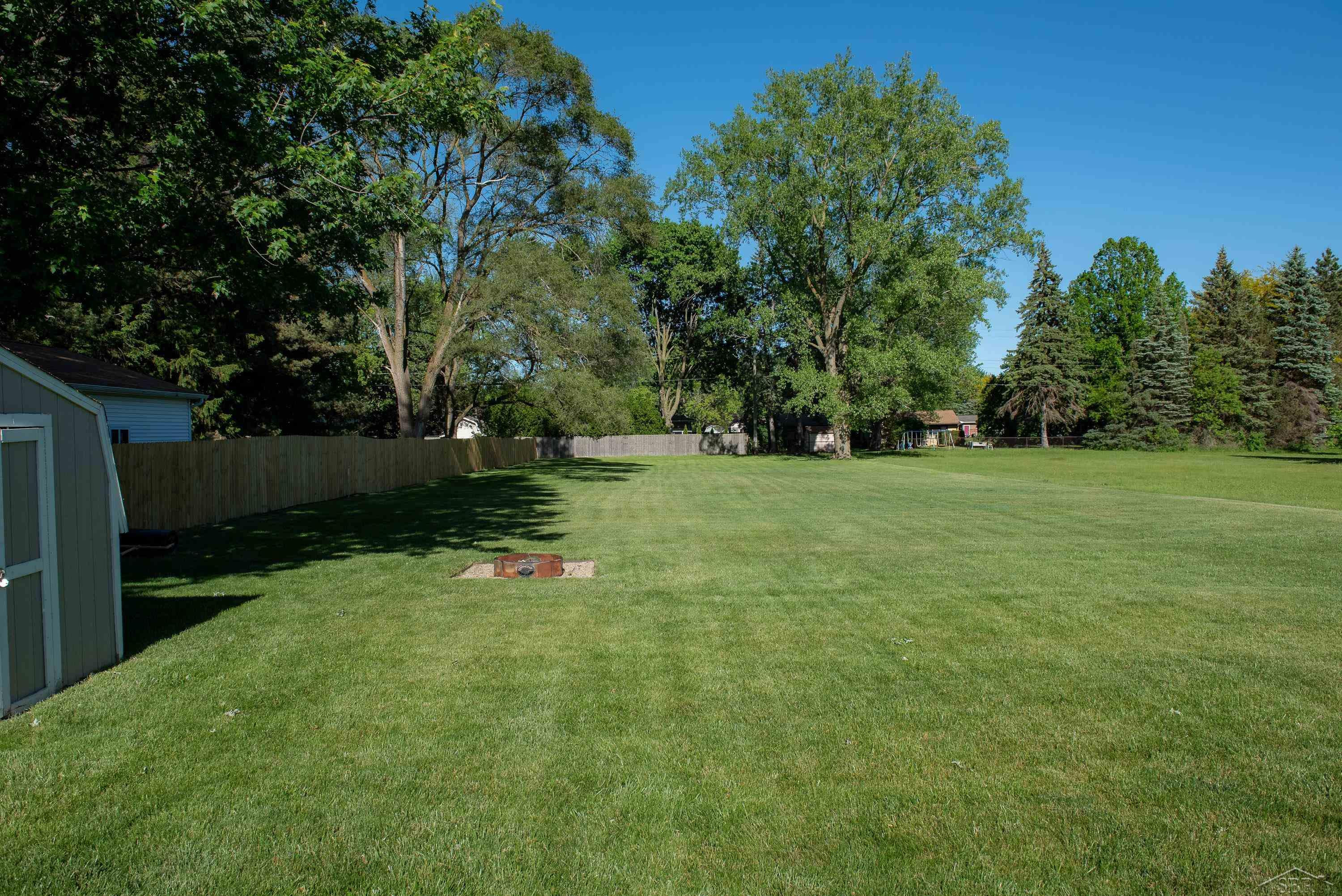 4651 Monitor Road, Bay City, MI 48706 — Photo 36