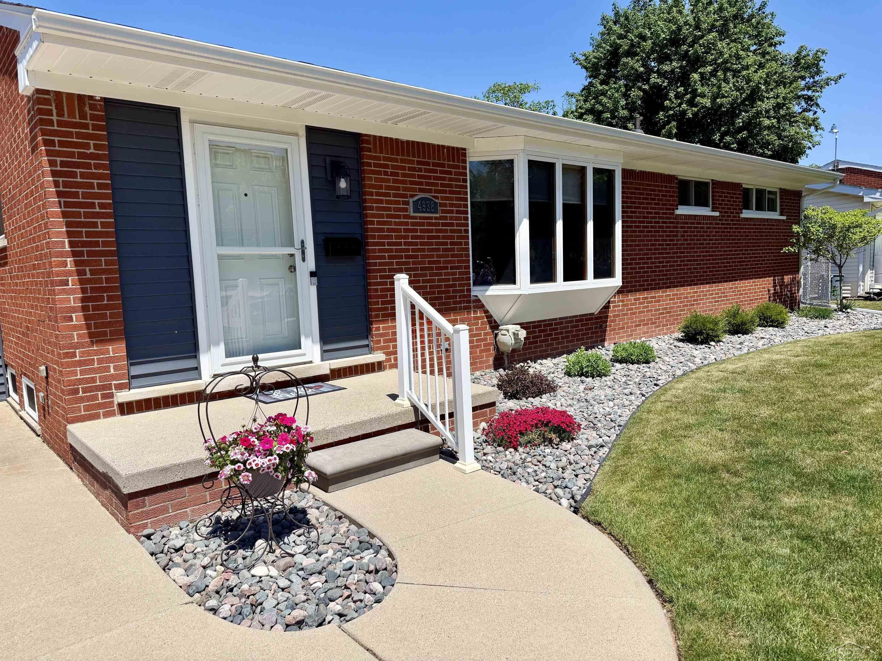 4938 Buckthorne Drive, Saginaw, MI 48603 — Photo 34