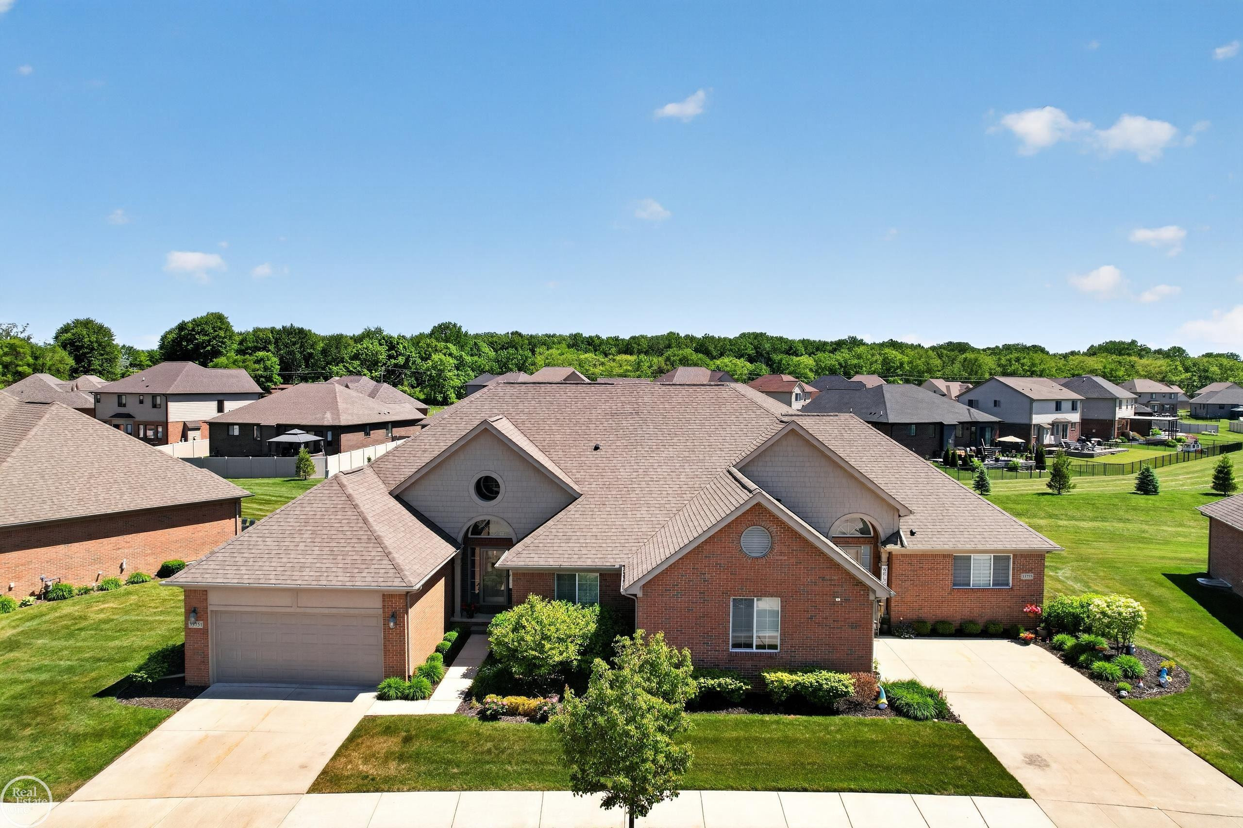 33751 Au Sable Drive, MI 48047 — Photo 4