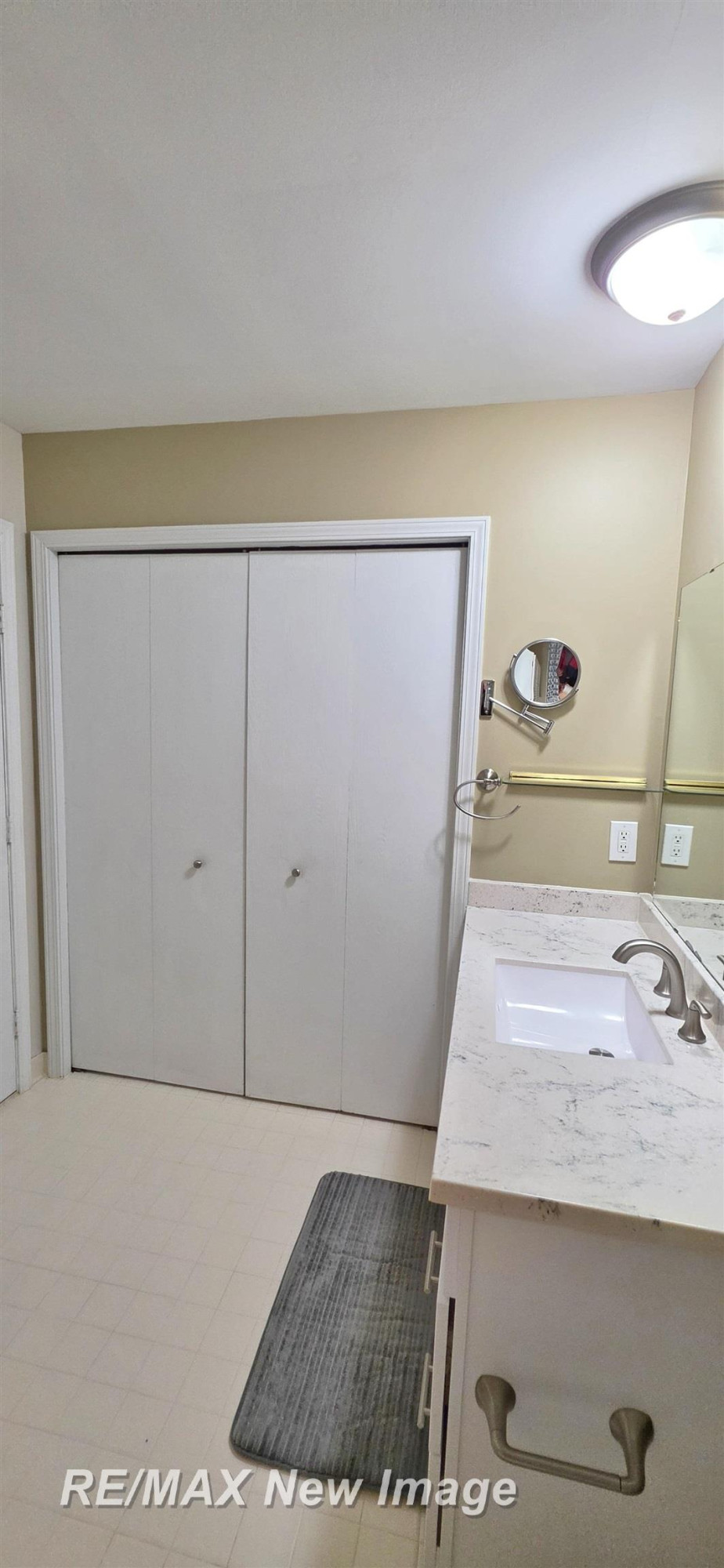 204 Lac Ste Claire Drive, Unit 8, Saint Clair Shores, MI 48082 — Photo 28