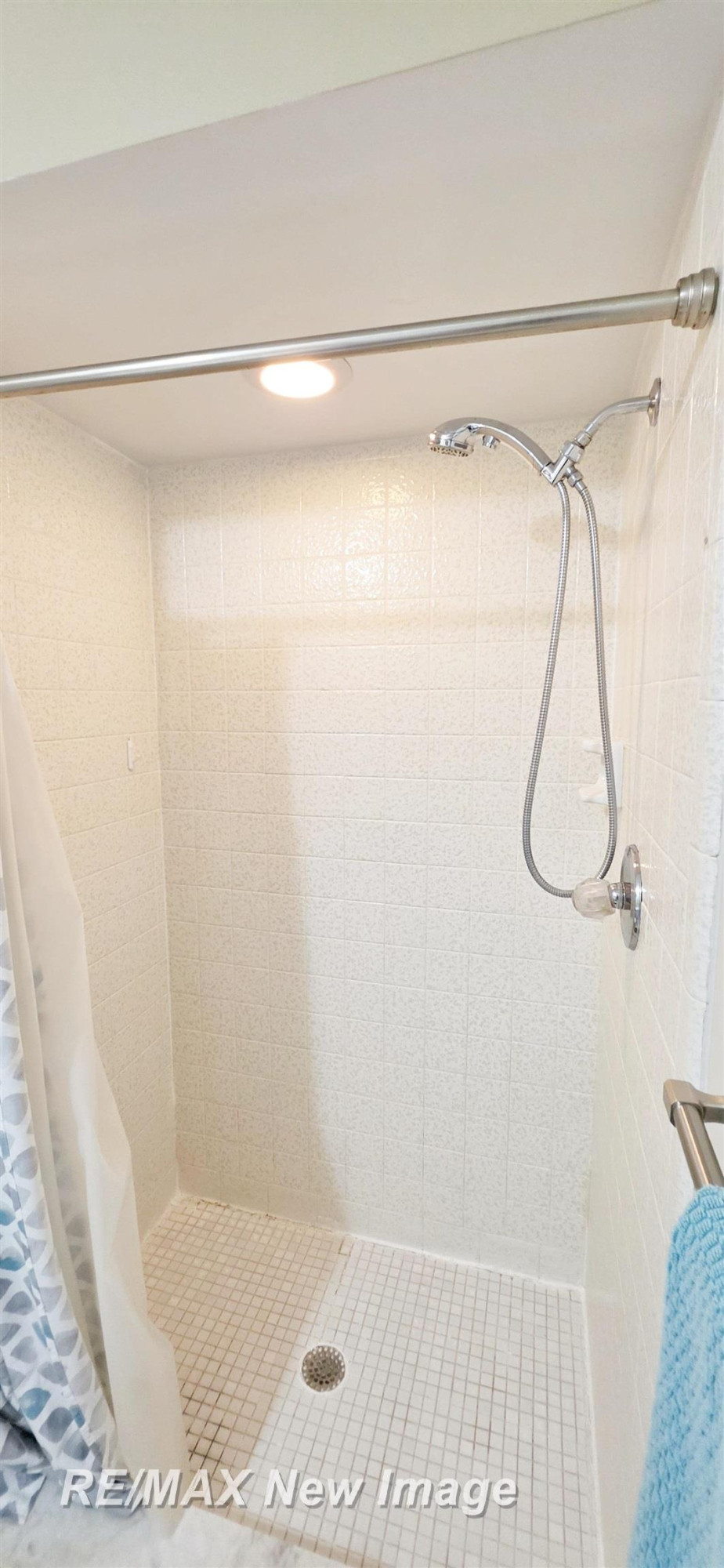 204 Lac Ste Claire Drive, Unit 8, Saint Clair Shores, MI 48082 — Photo 29