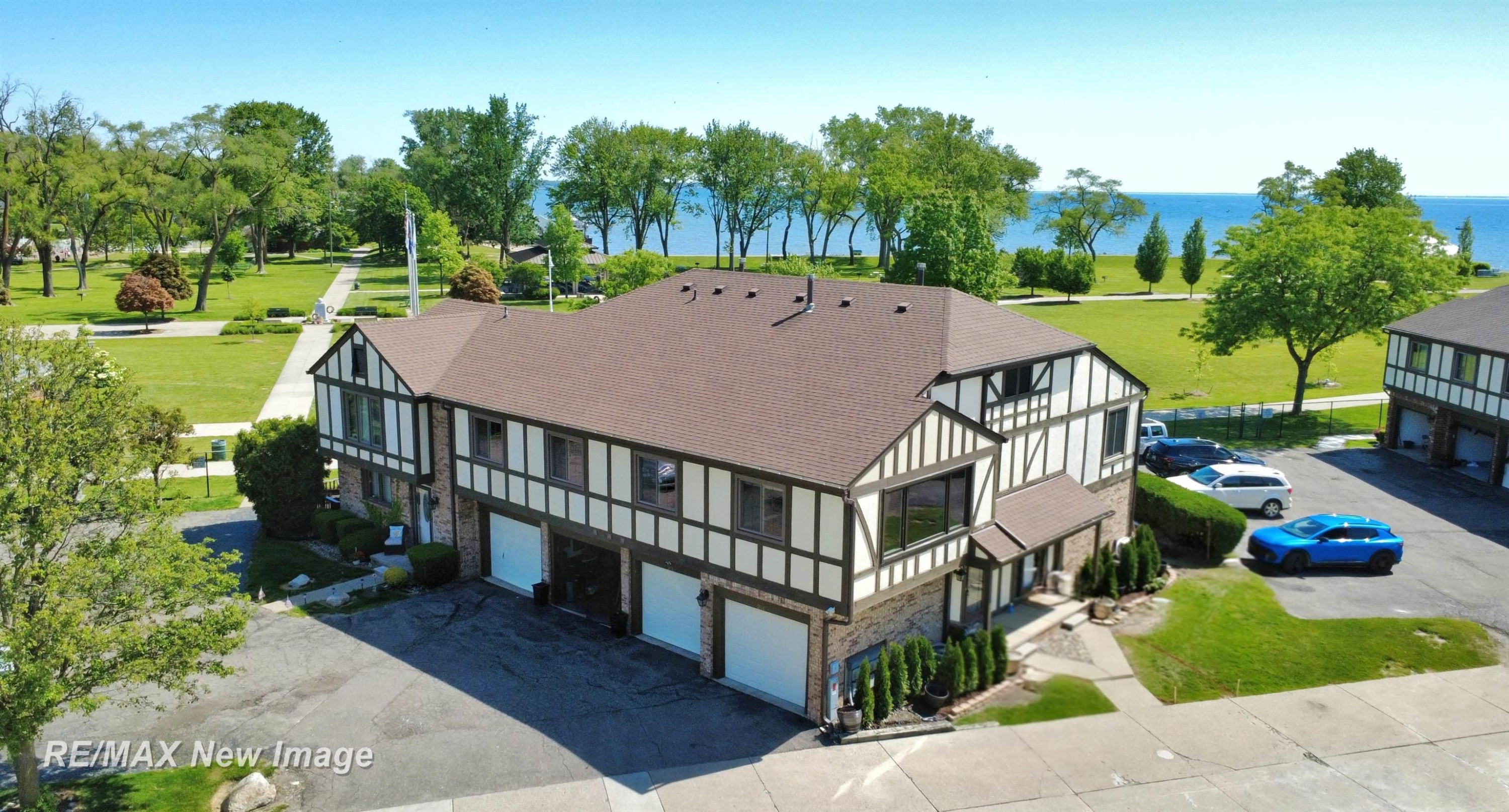 204 Lac Ste Claire Drive, Unit 8, Saint Clair Shores, MI 48082 — Photo 5