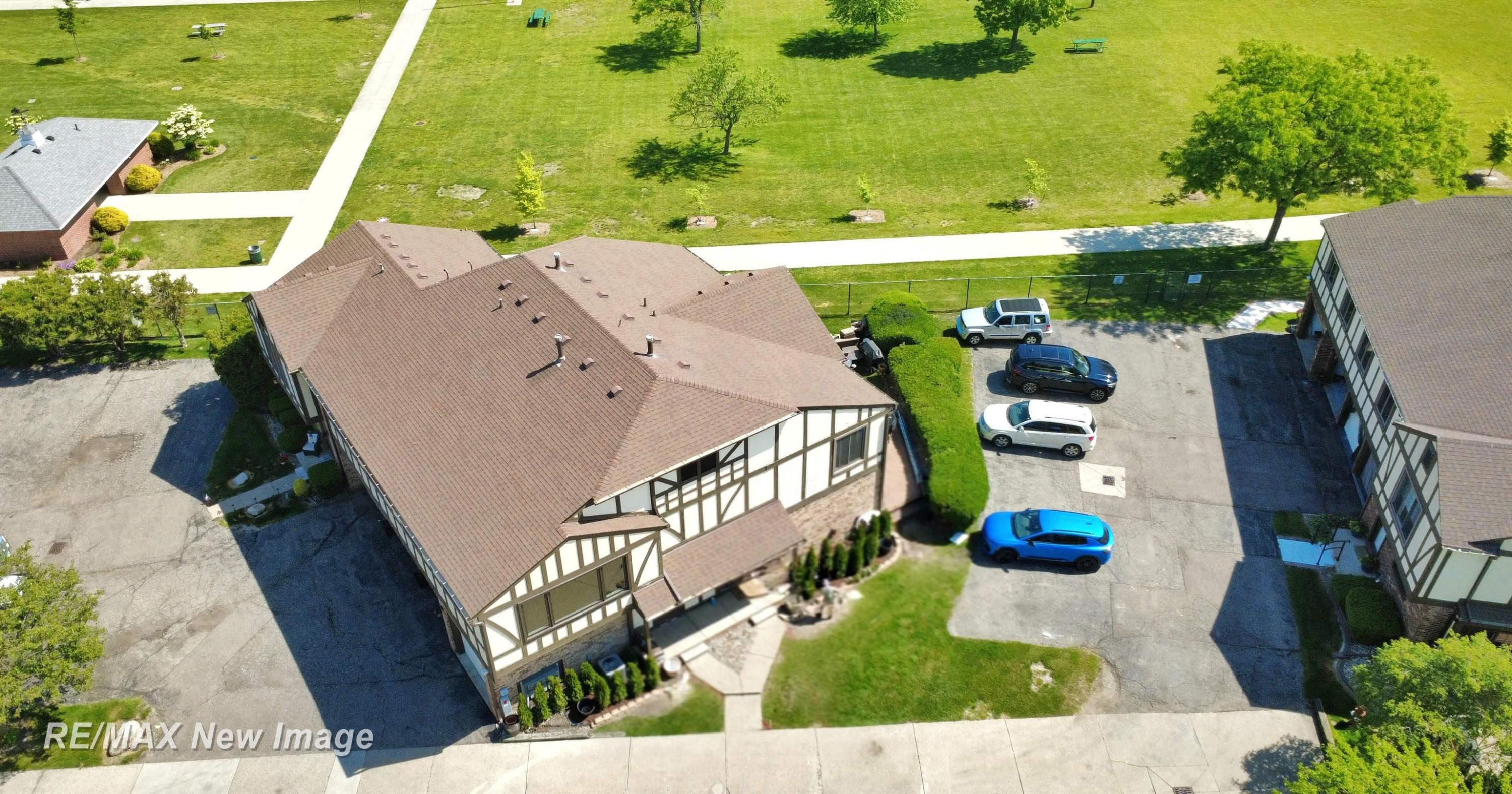 204 Lac Ste Claire Drive, Unit 8, Saint Clair Shores, MI 48082 — Photo 6