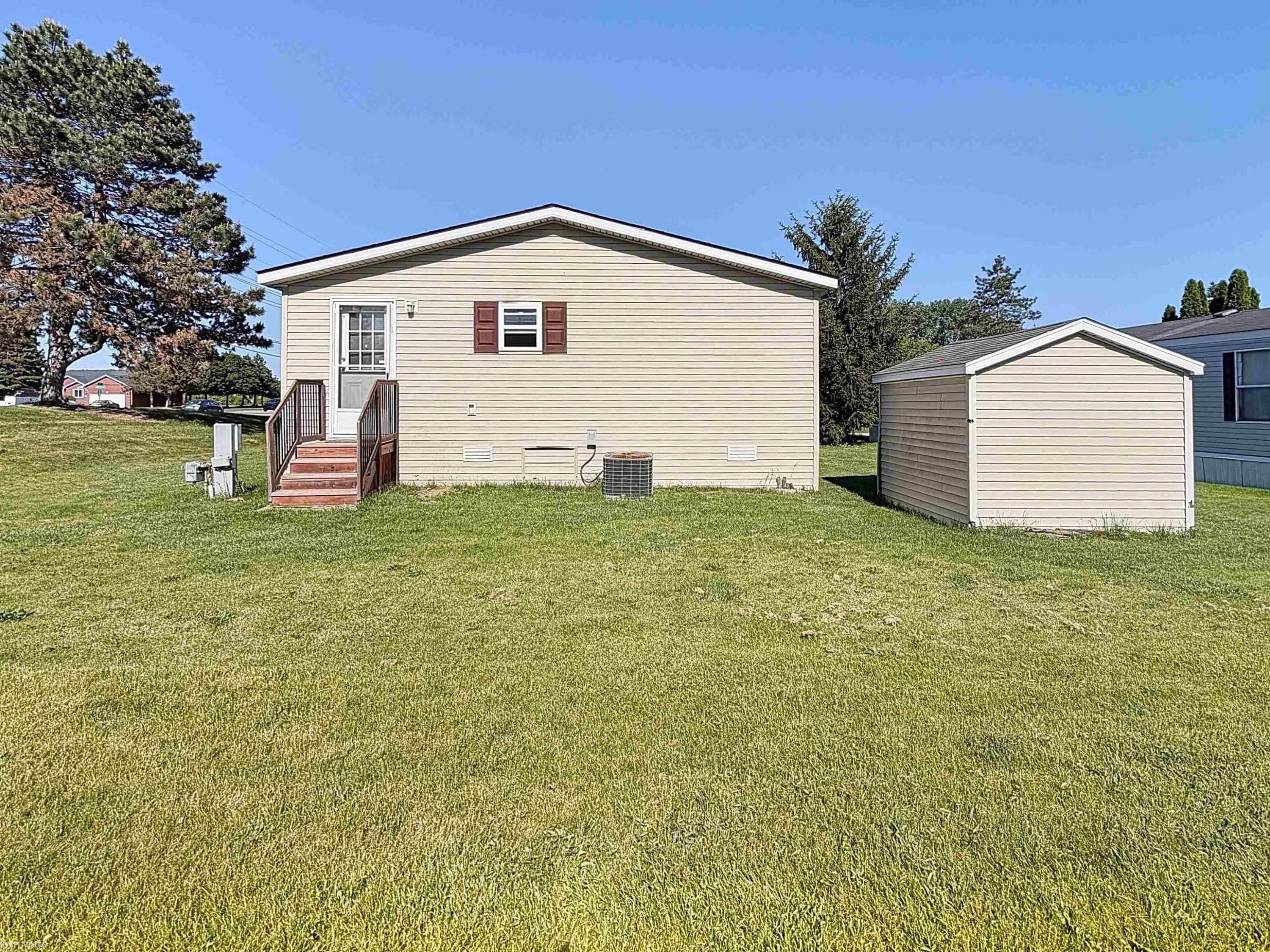 46688 Lemans Court, Macomb, MI 48044 — Photo 21